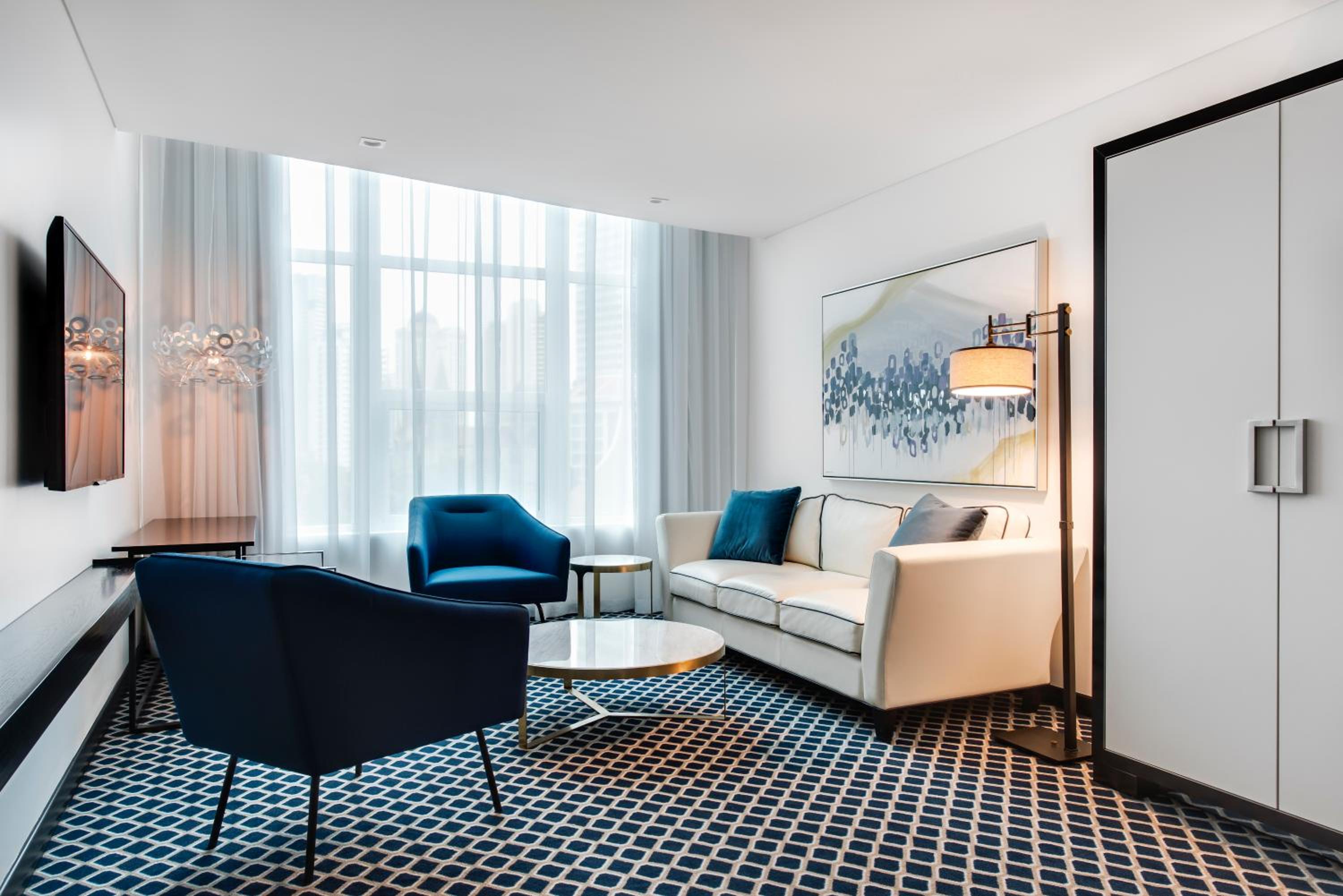 Loft Suite with City View - Photo 12