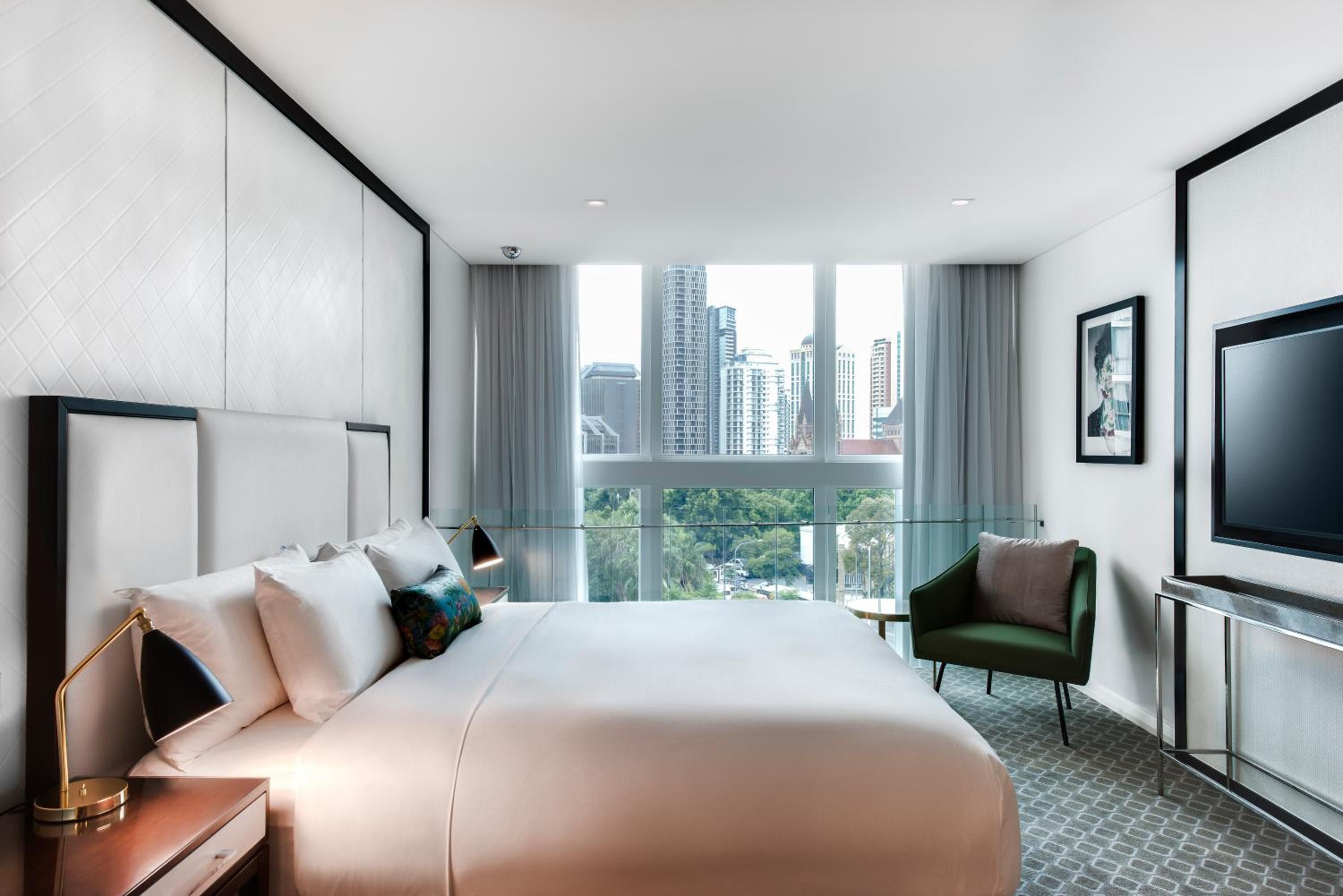 Loft Suite with City View - Photo 2