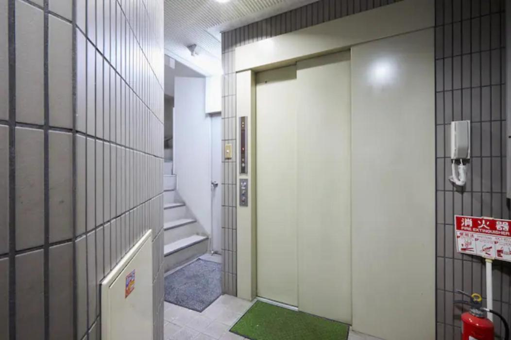 Family Room with Private Bathroom photo 3