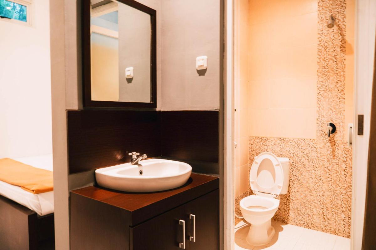 Standard Double or Twin Room - Photo 2