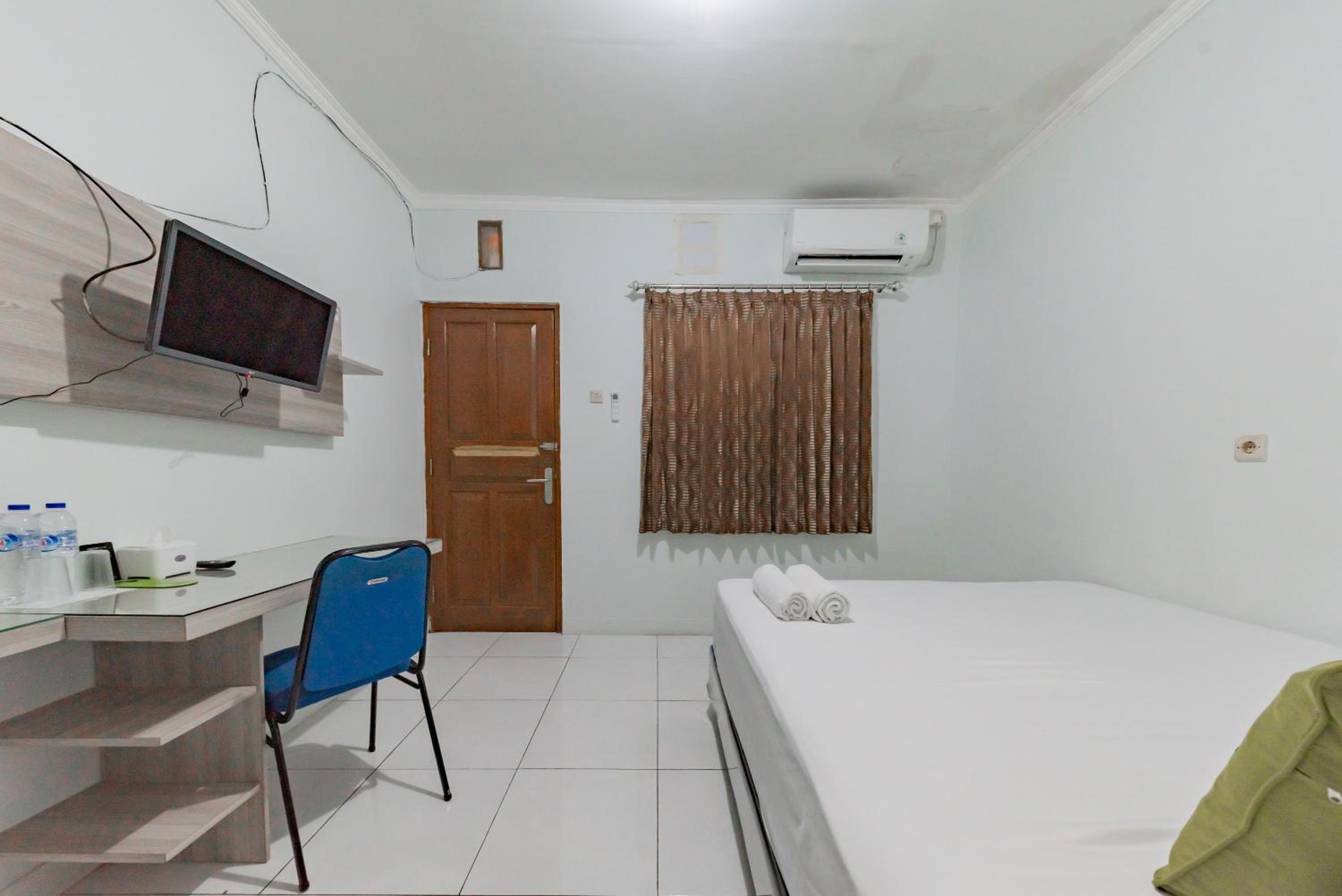 Deluxe Room - Photo 3