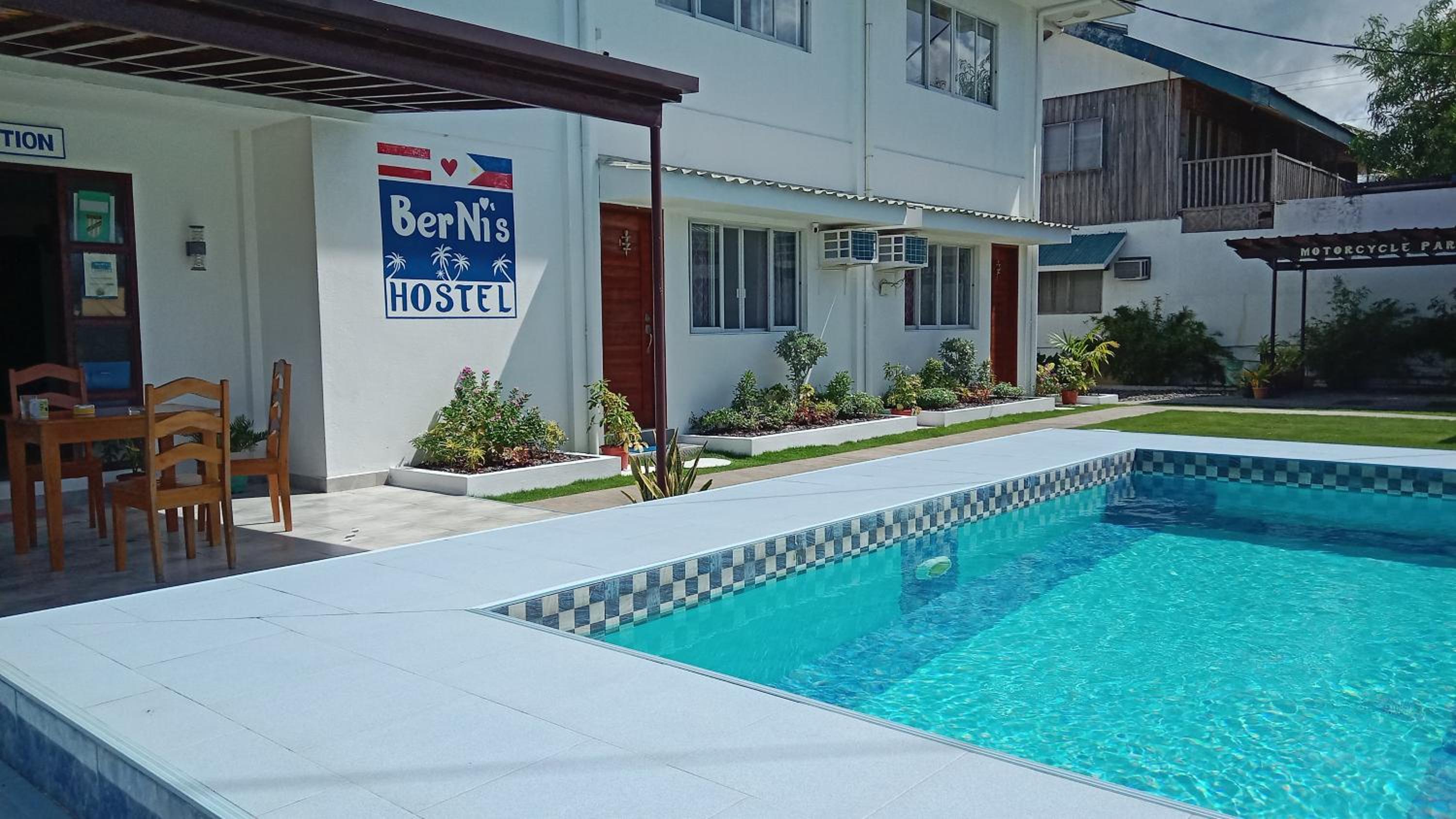 Double Room with Pool View photo 2