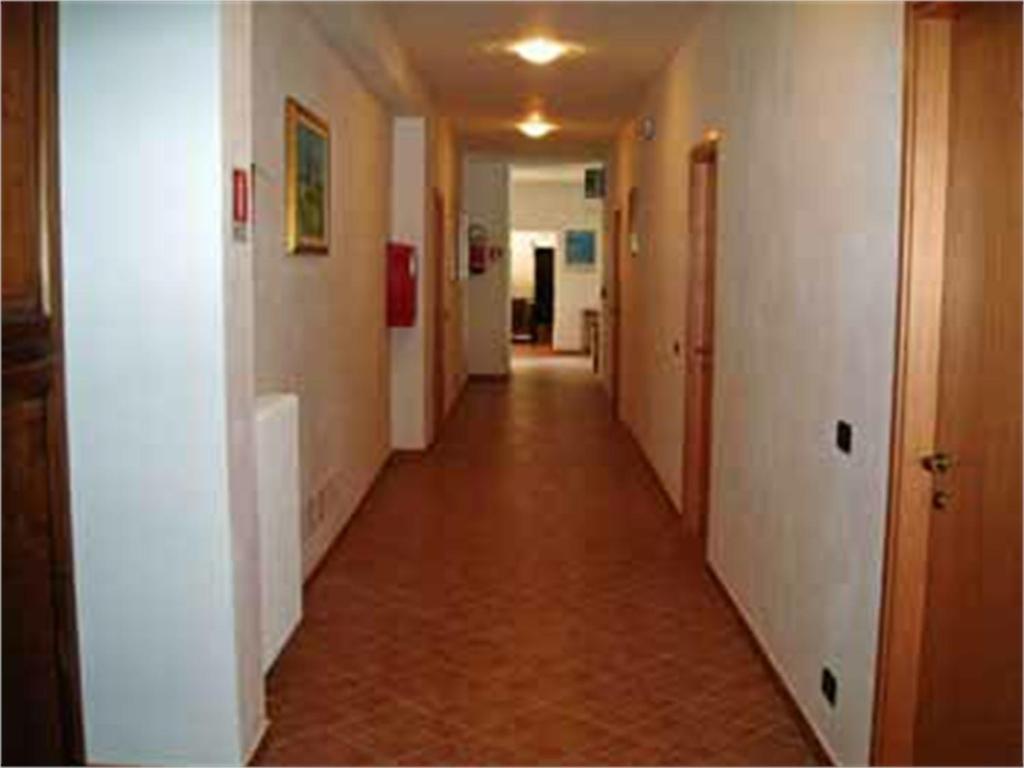 Double or Twin Room - Photo 2