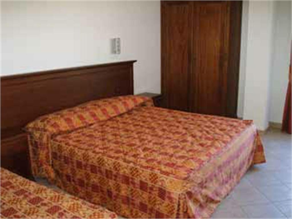 Double or Twin Room - Photo 4
