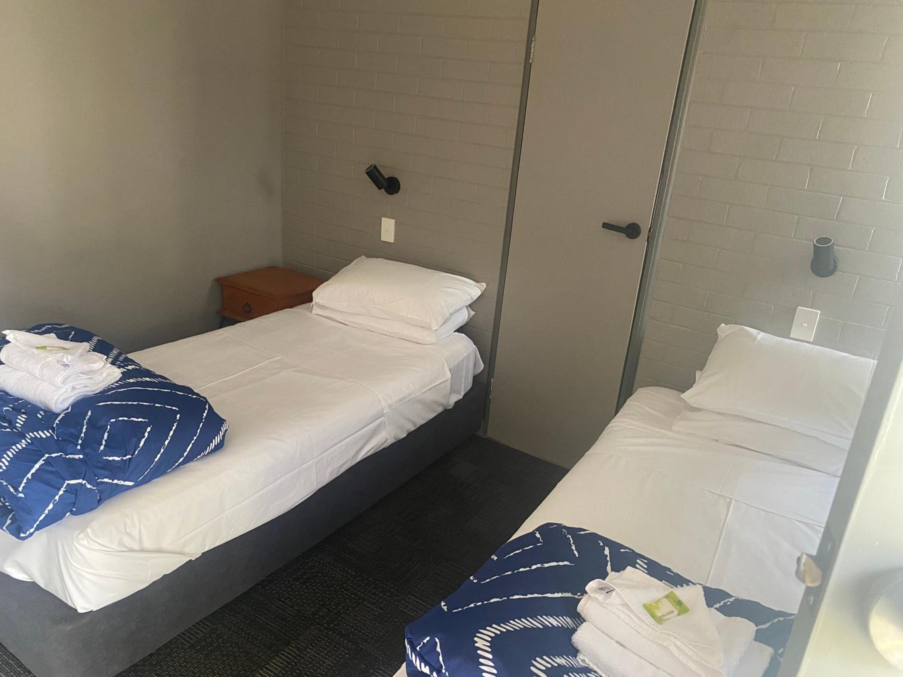 Twin Room with Private Bathroom photo 1