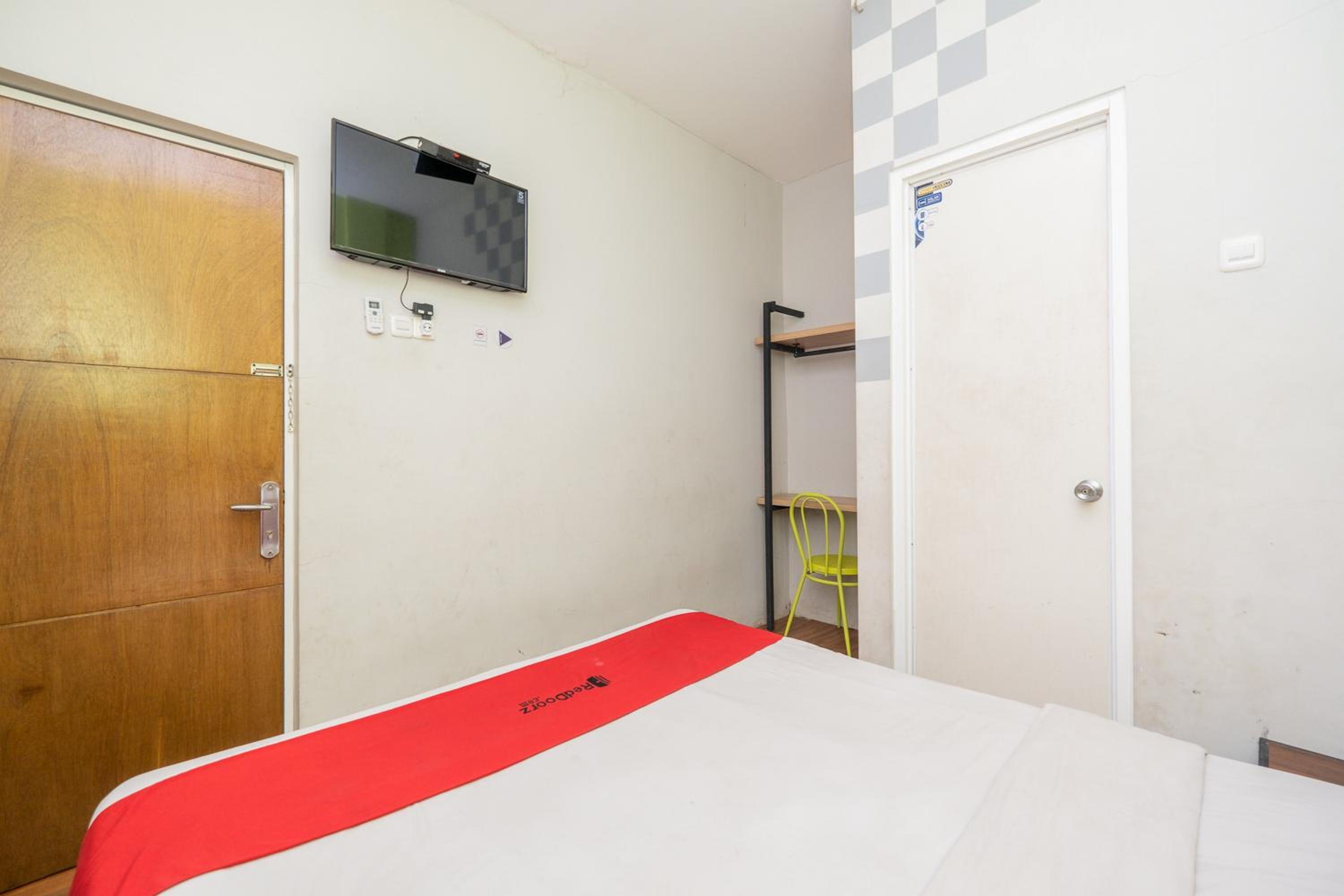 Standard Double Room - Photo 3