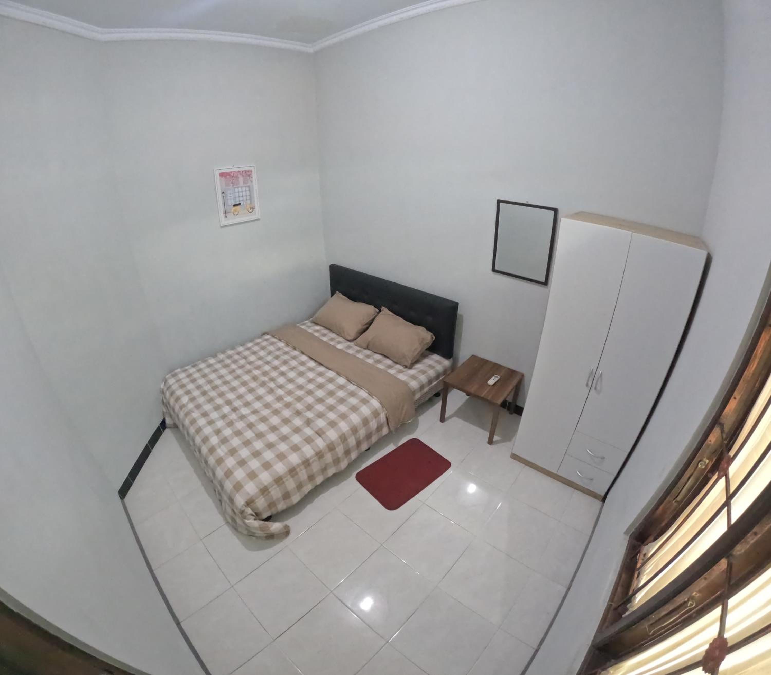 Four-Bedroom House photo 2