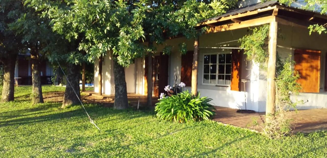 Six-Bedroom House photo 3