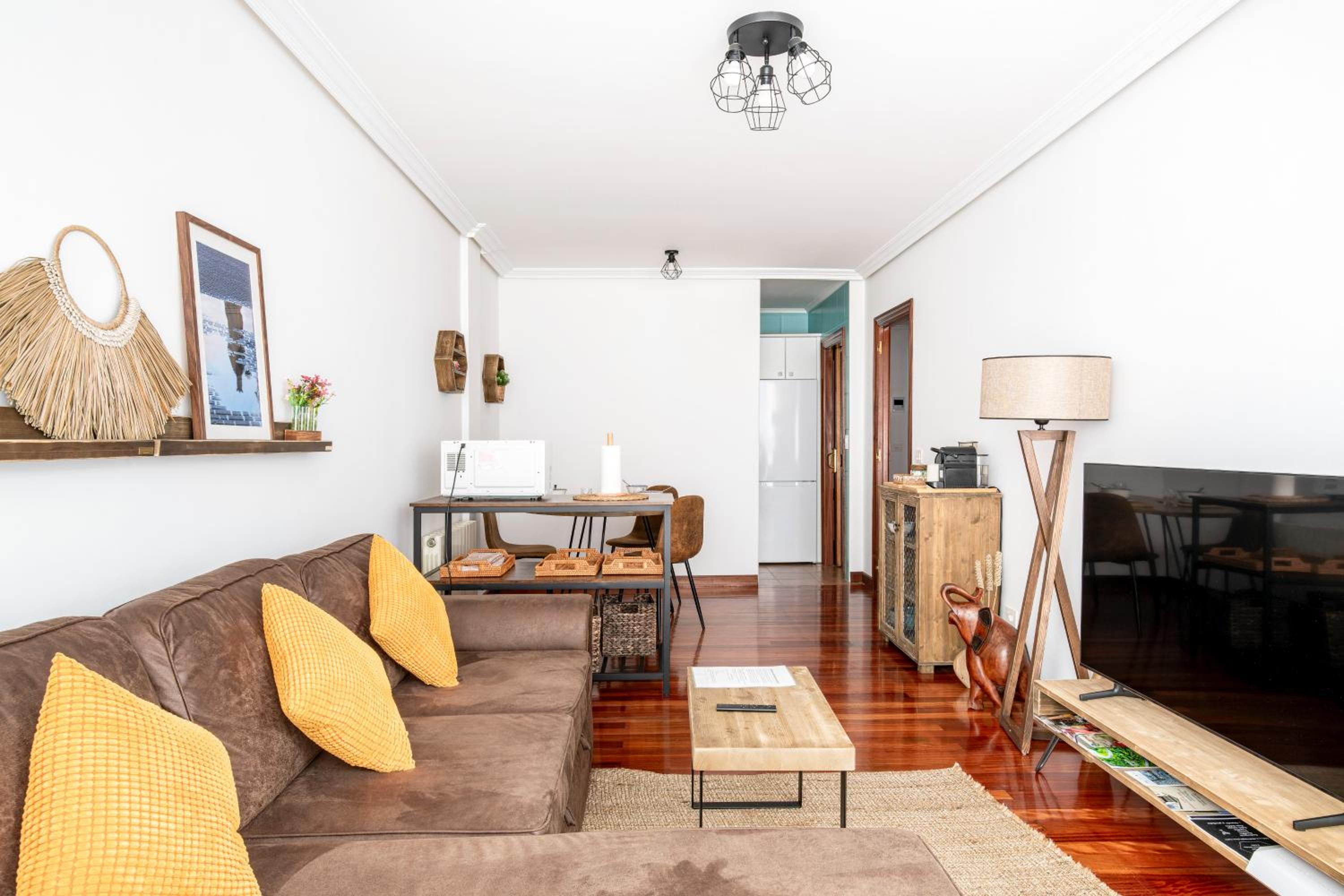 One-Bedroom Apartment photo 2