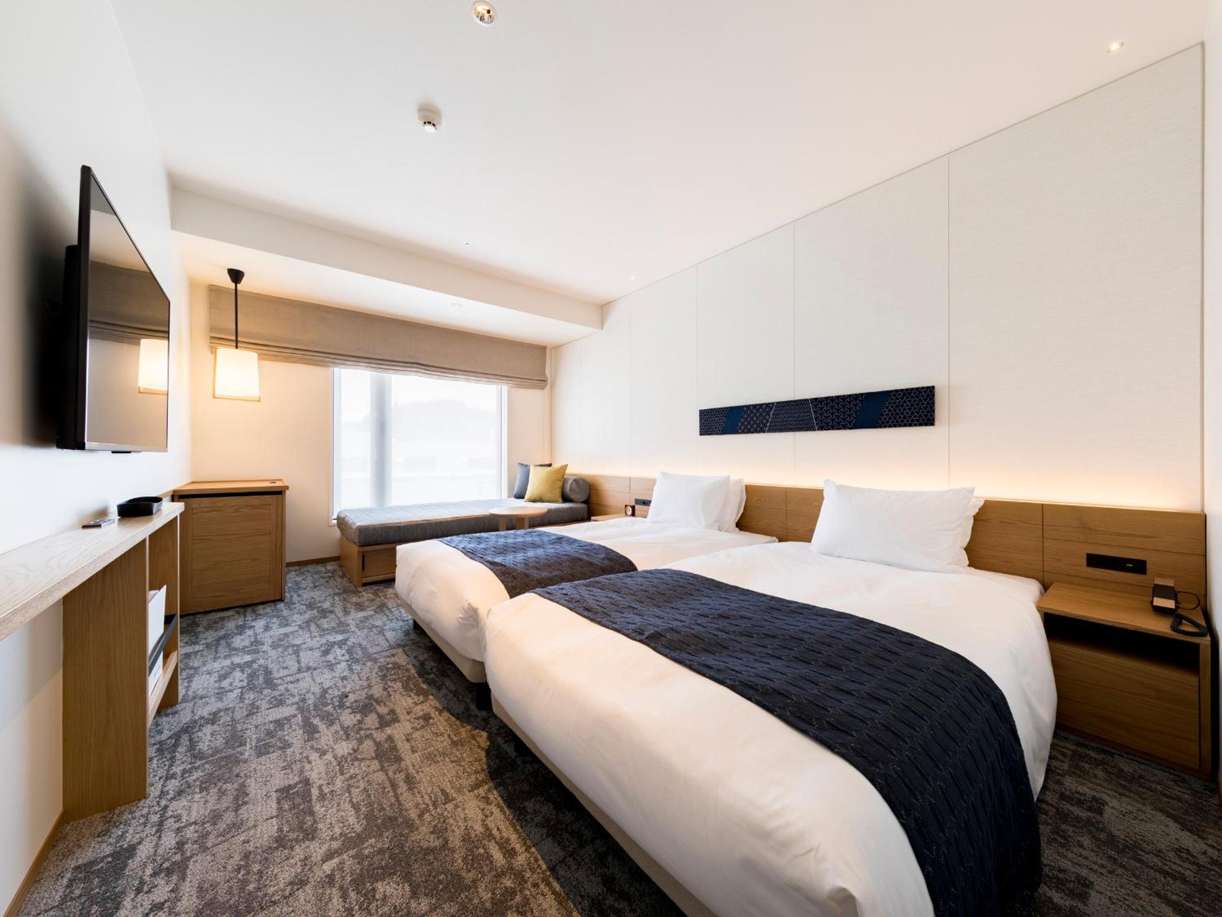 Superior Twin Room - Non Smoking - Photo 8