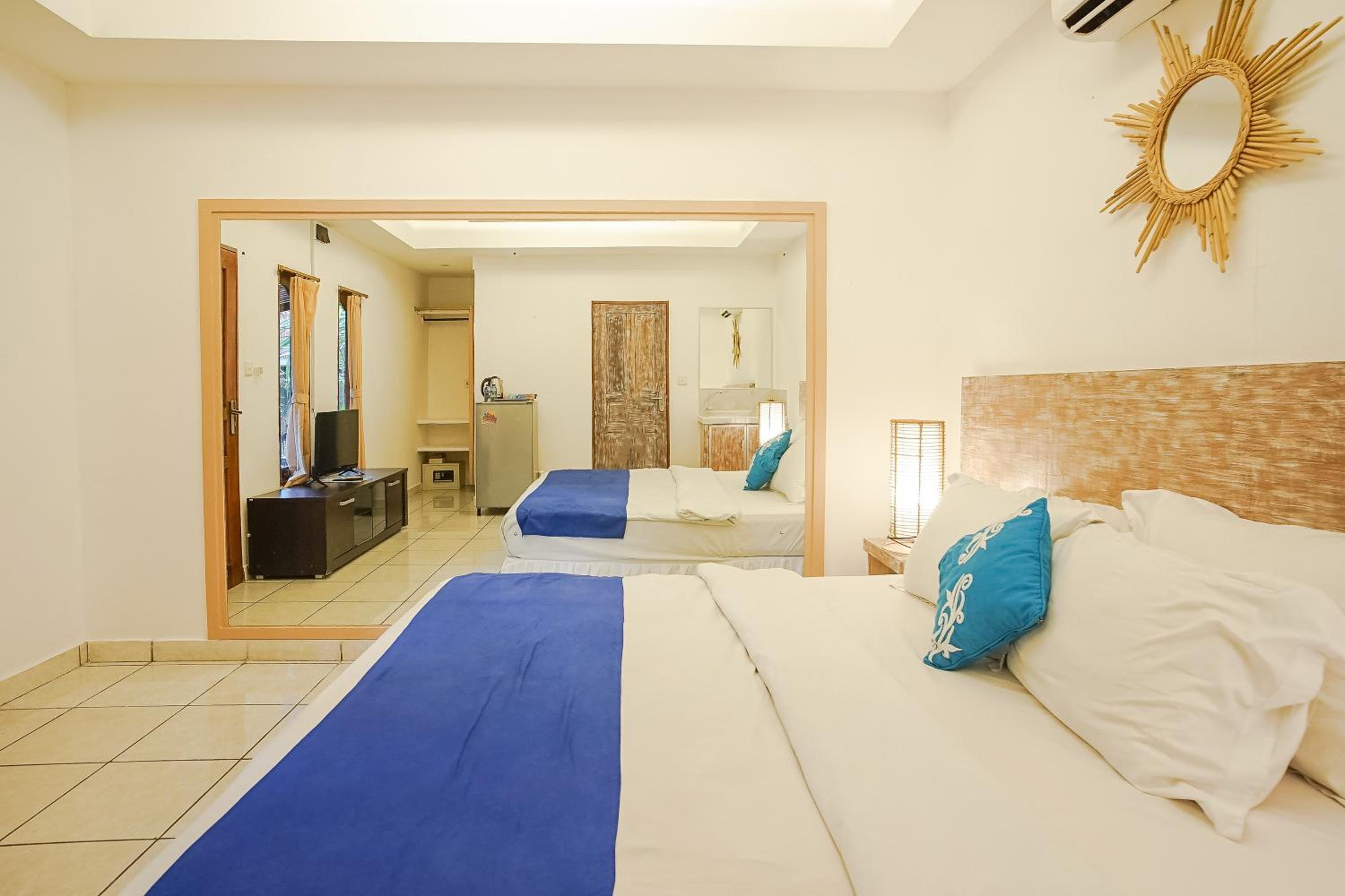 Deluxe Room - Photo 13