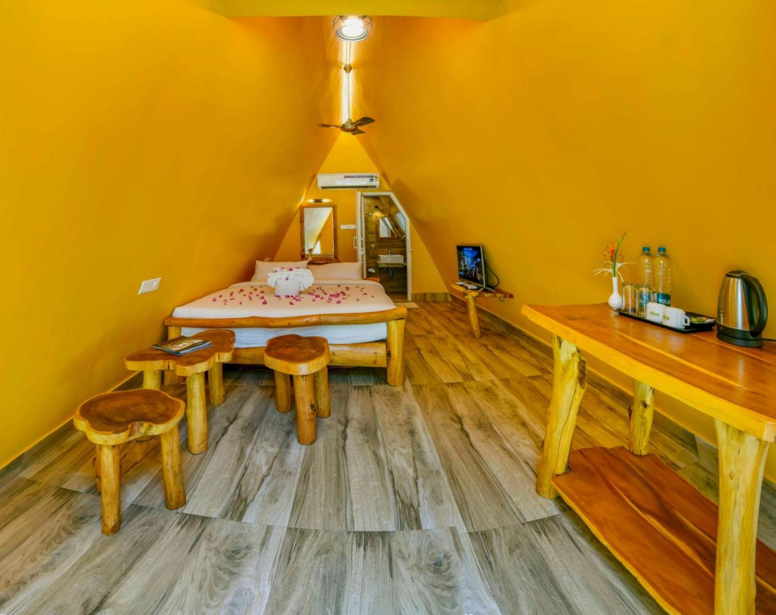 Double Room with Garden View - Photo 8