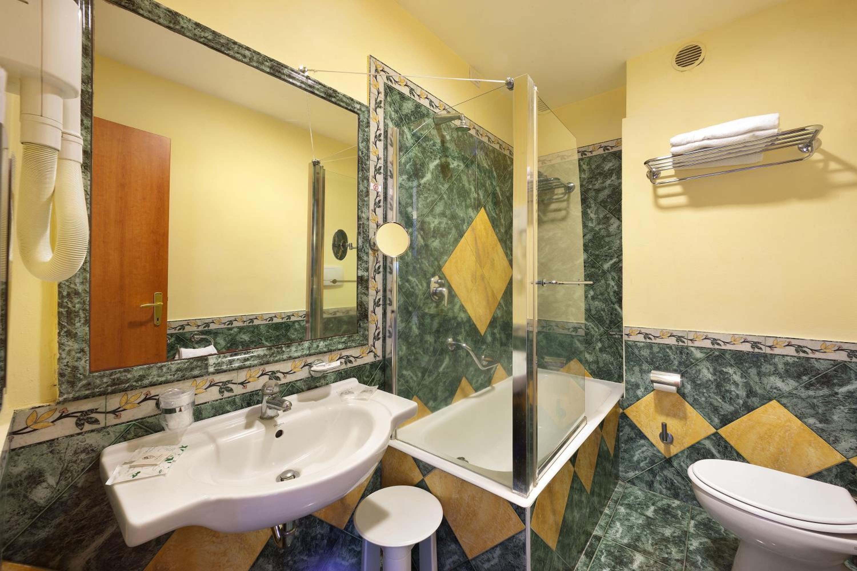 Economy Double or Twin Room - Photo 2