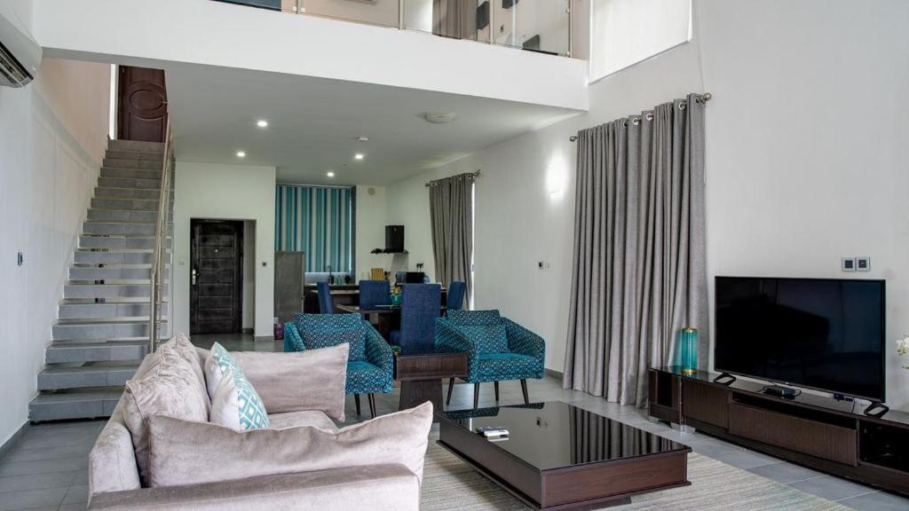 One-Bedroom Duplex photo 2