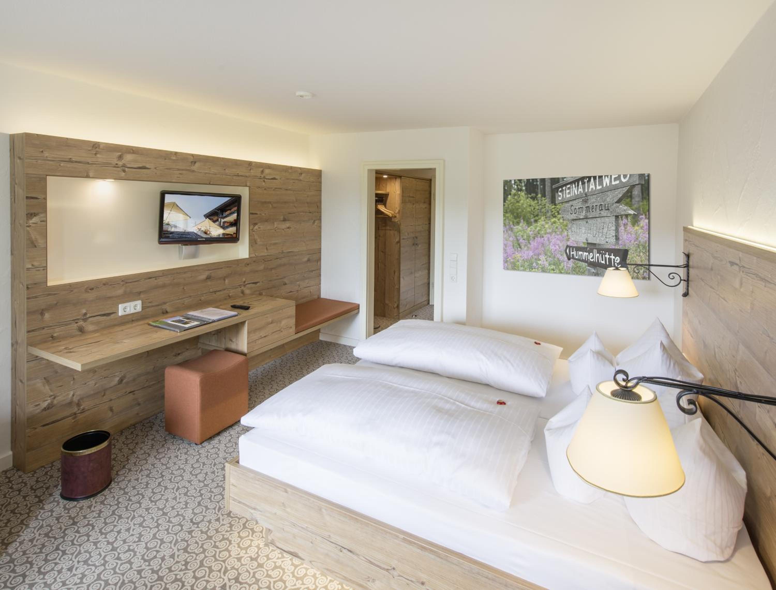Classic Double Room - South Side - Photo 1