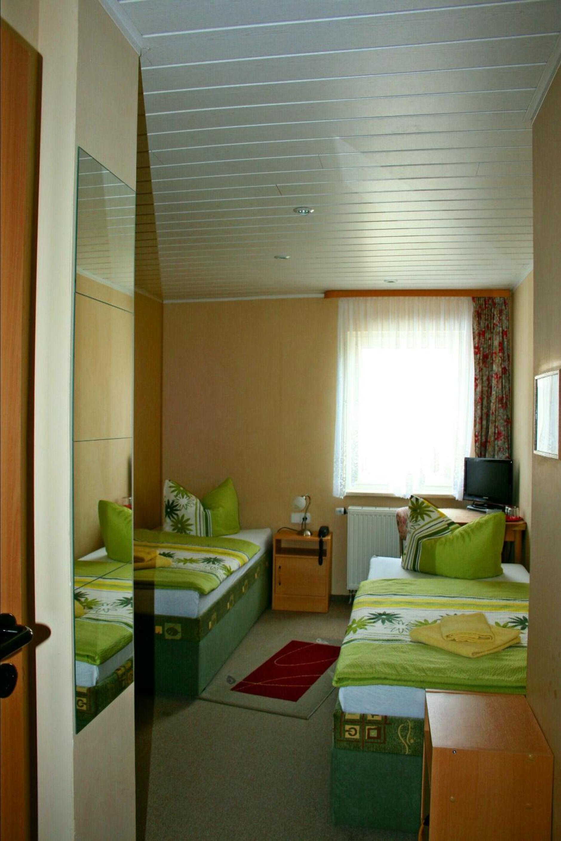Single Room photo 2