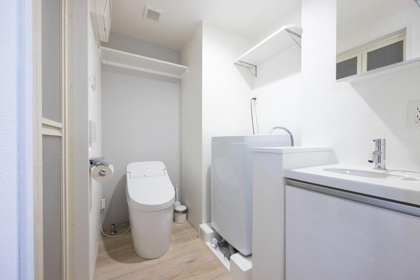 One-Bedroom Apartment photo 2