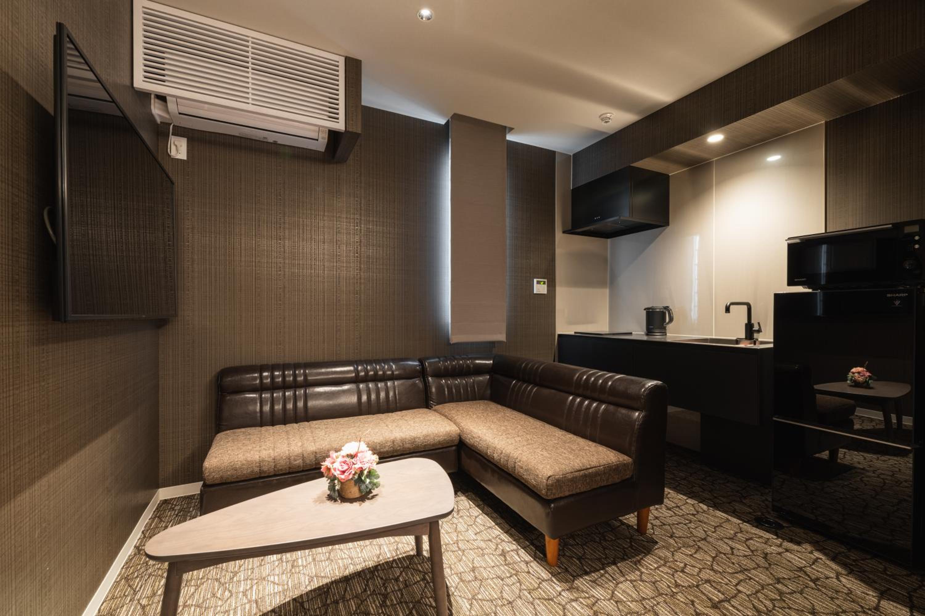 Standard Quadruple Room - Photo 4