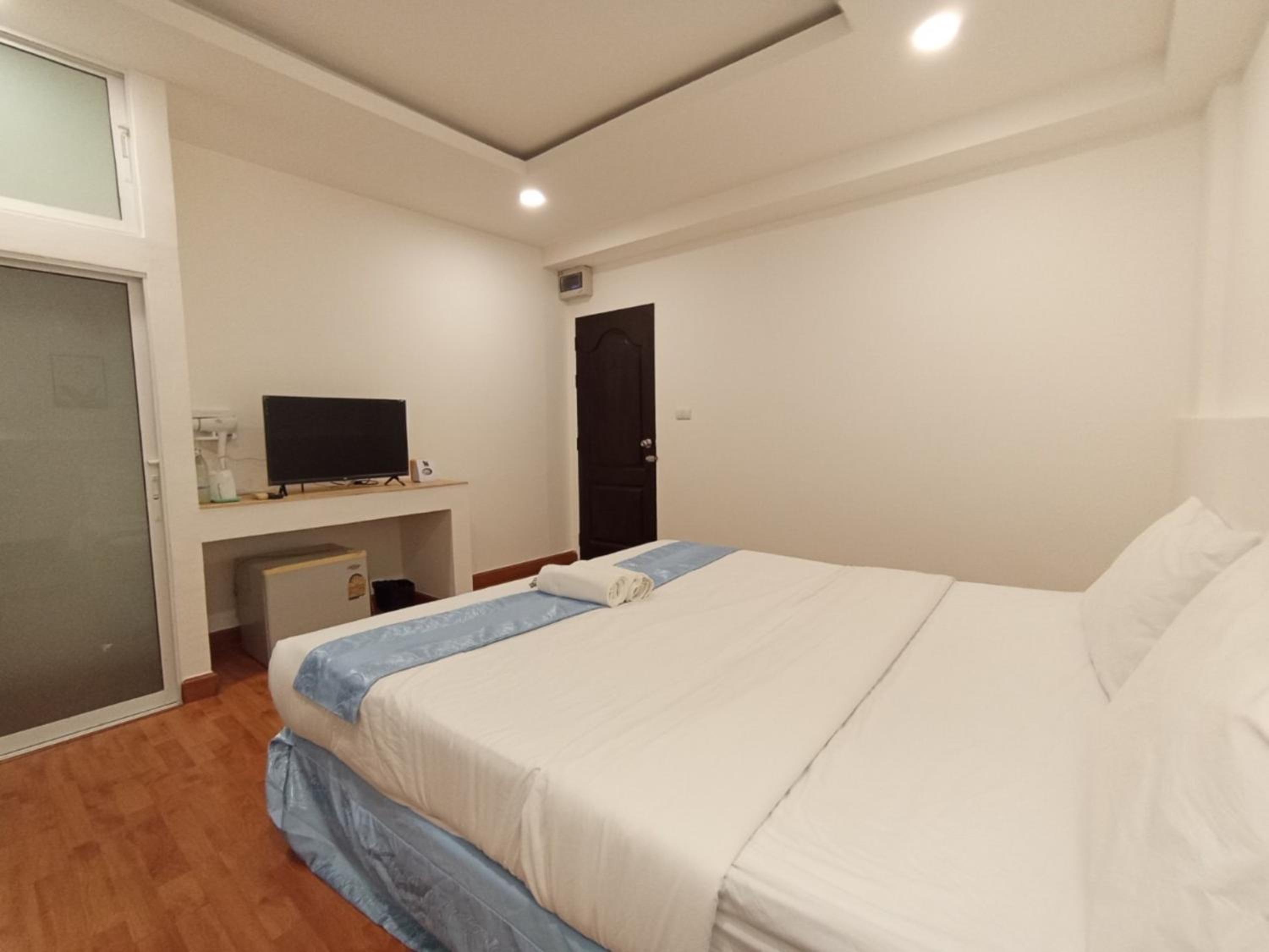 Premier Double Room - Photo 7