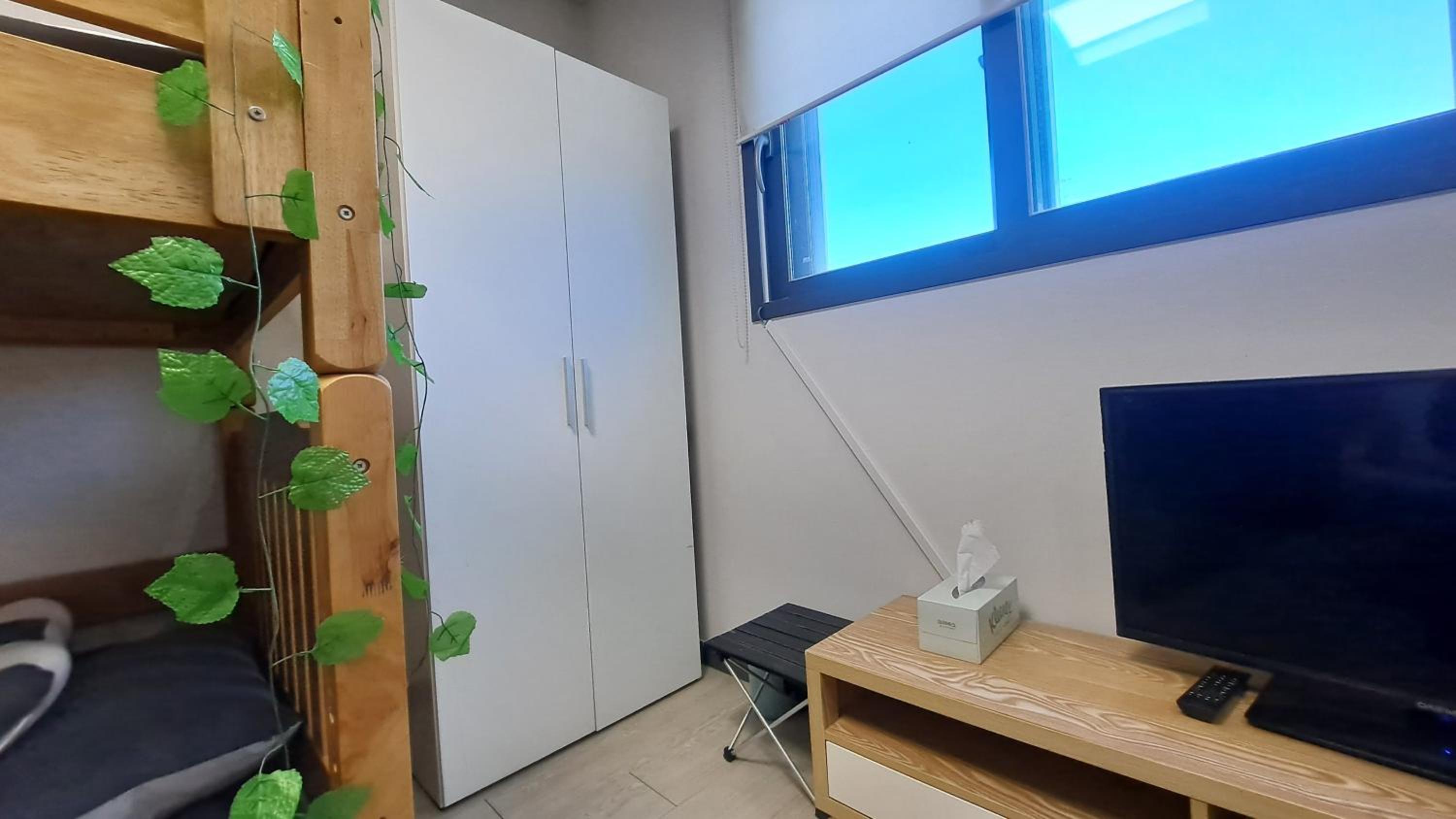 Twin Room - Photo 7