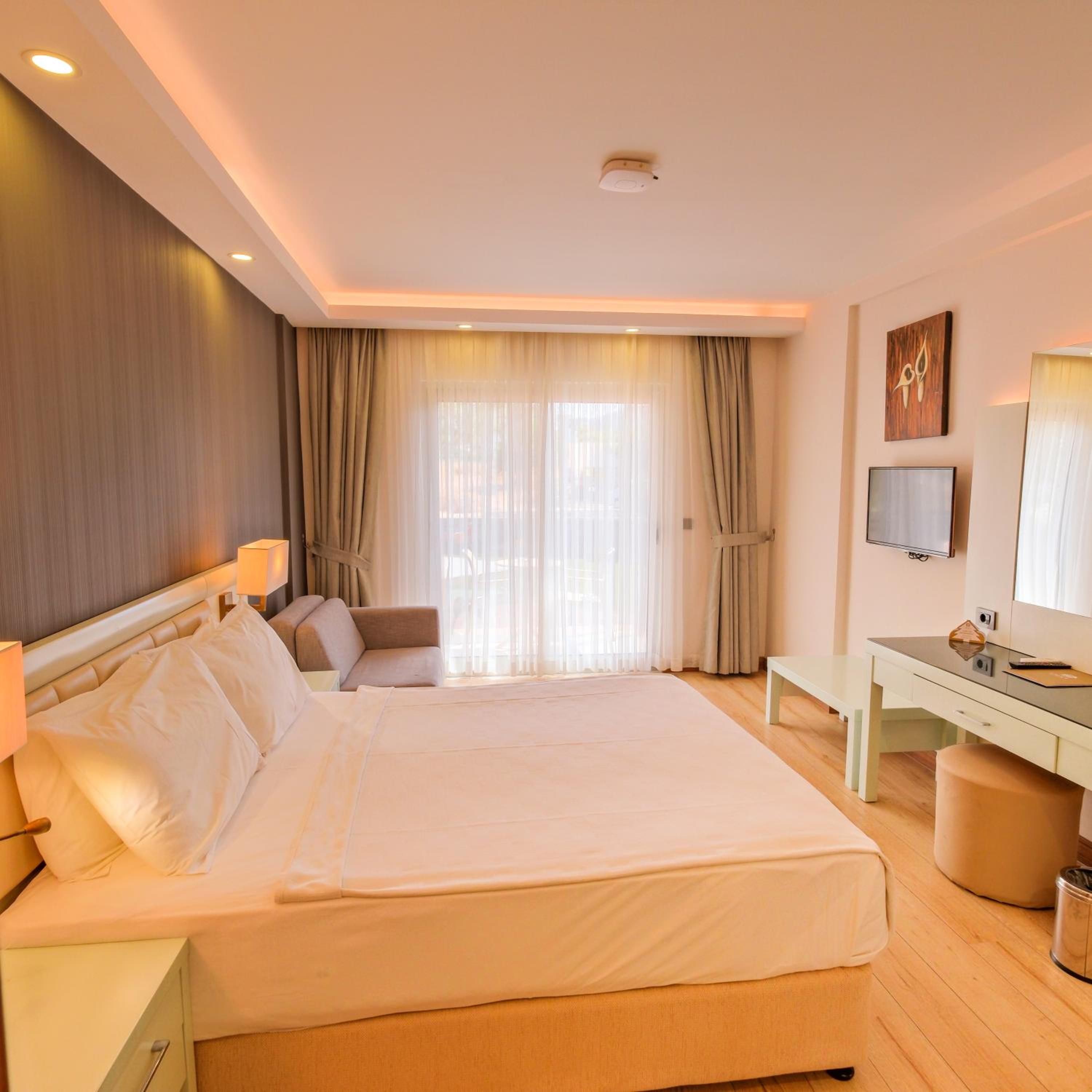 Deluxe Family Room
