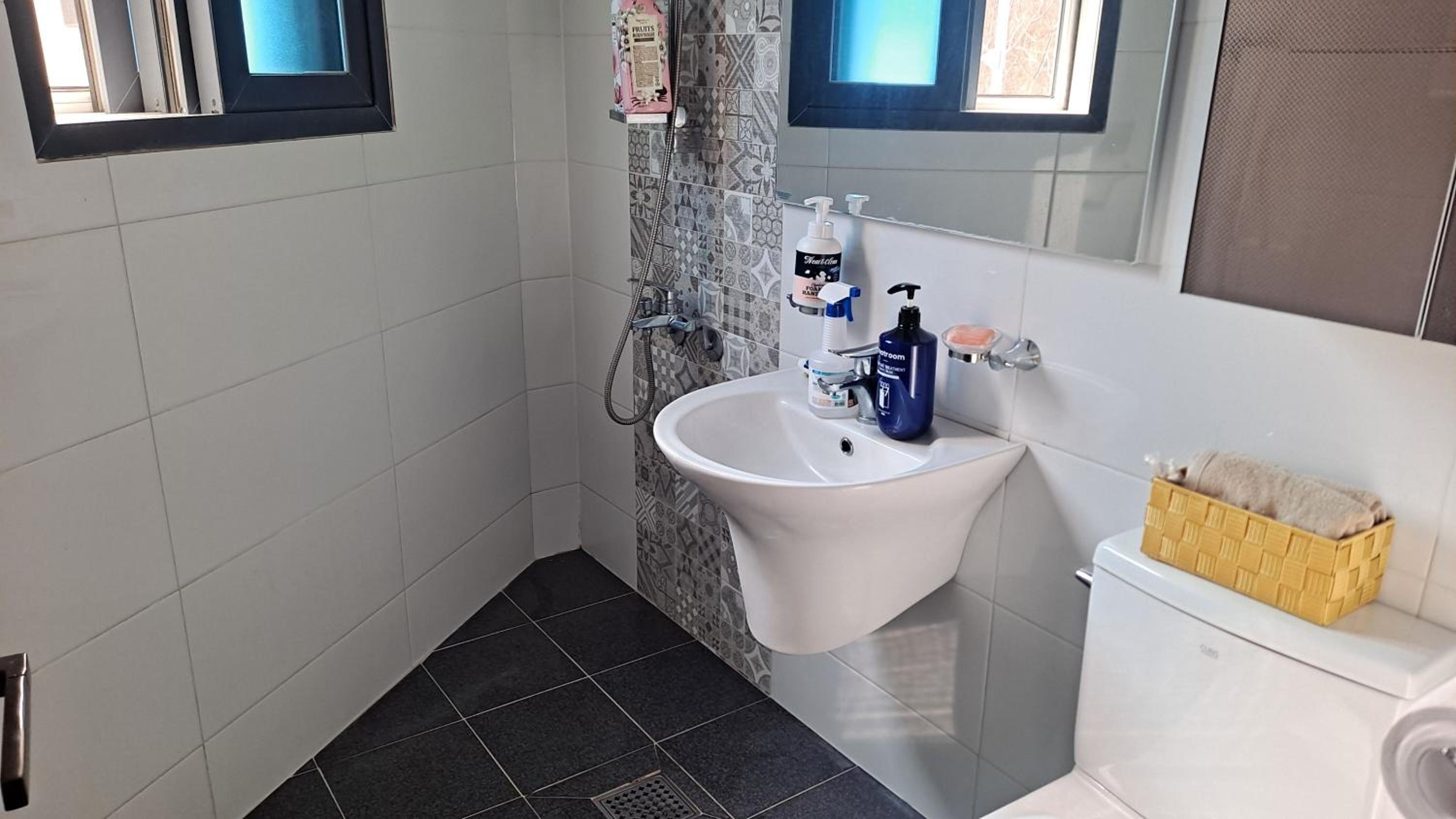 Double Room - Photo 10