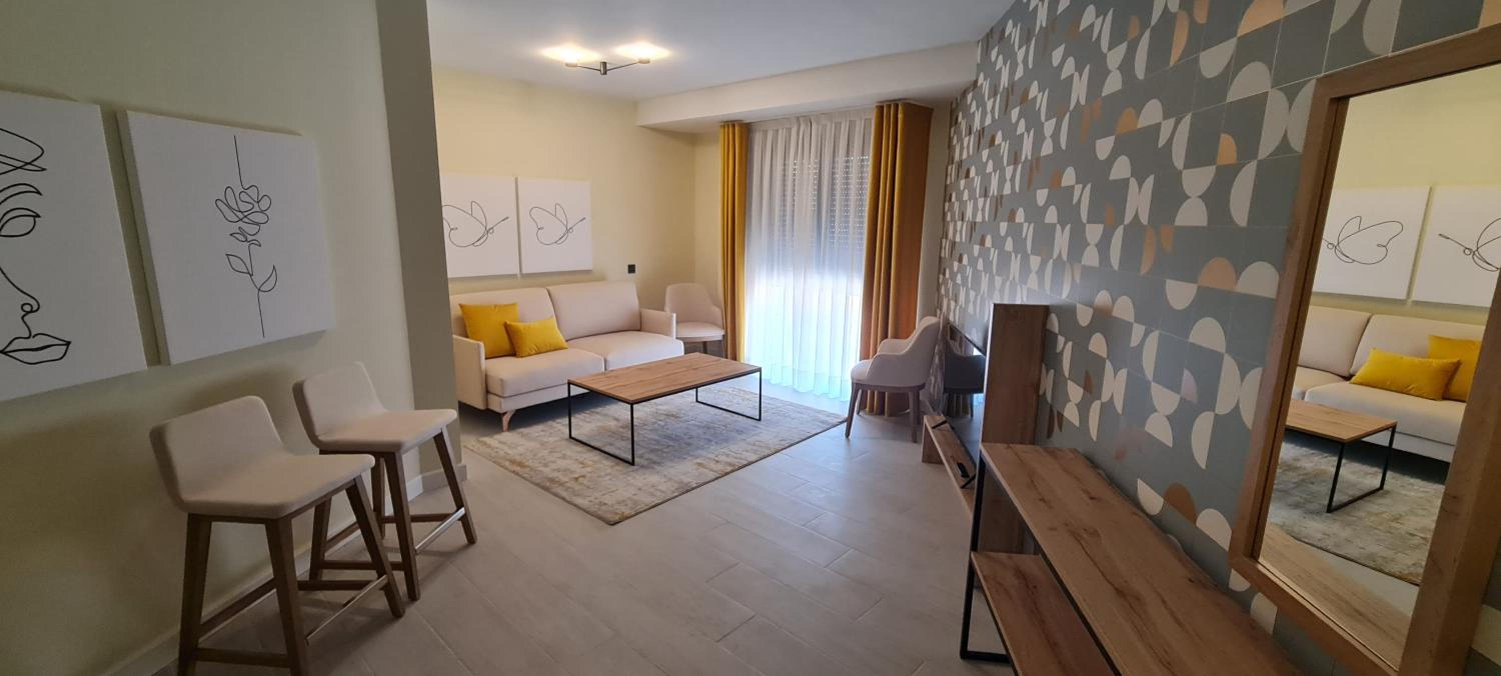 Apartment photo 2