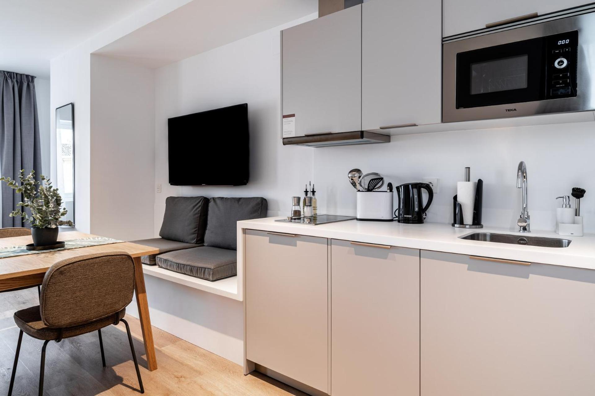 One-bedroom Apartment with terrace - Photo 7