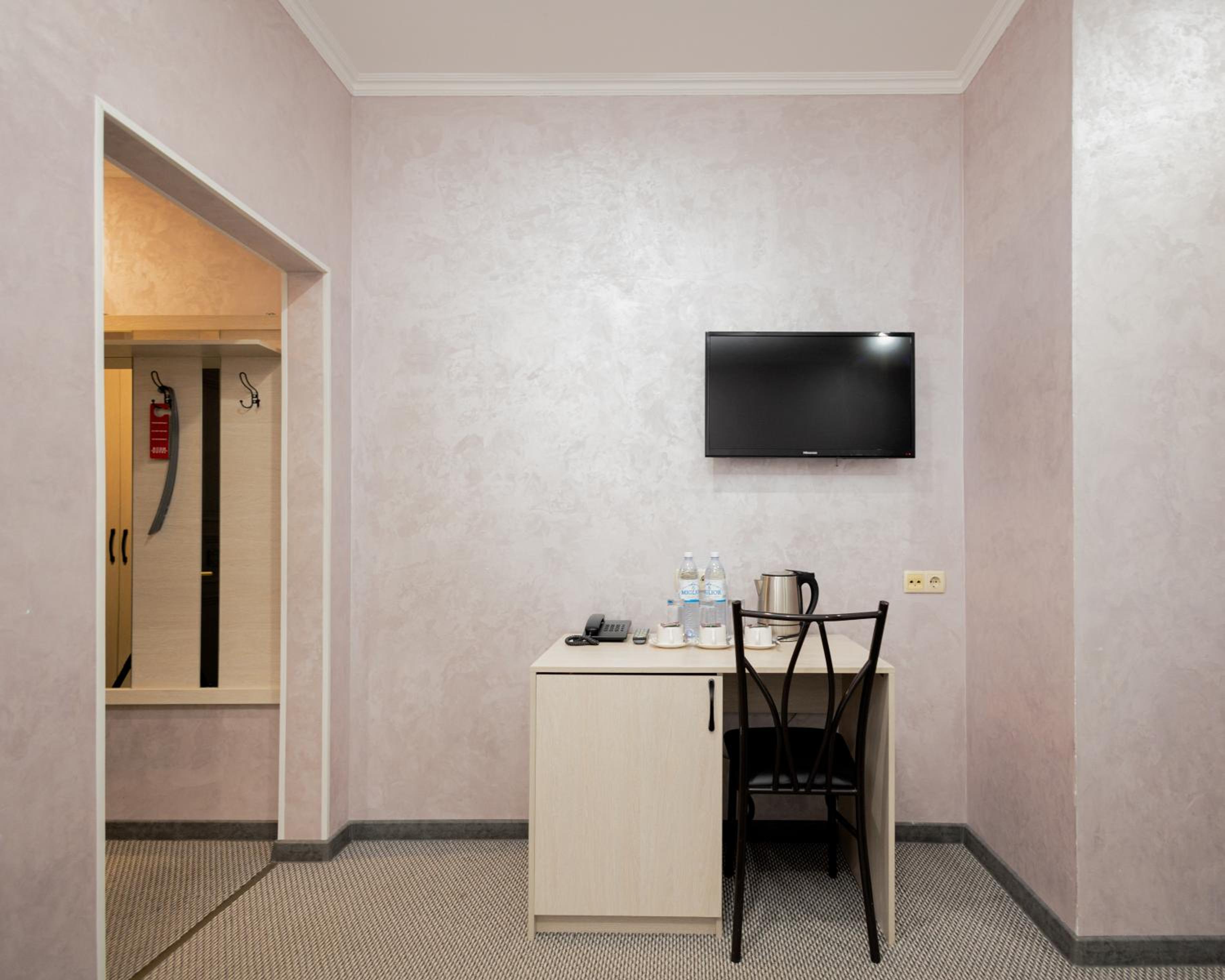 Triple Room - Photo 6