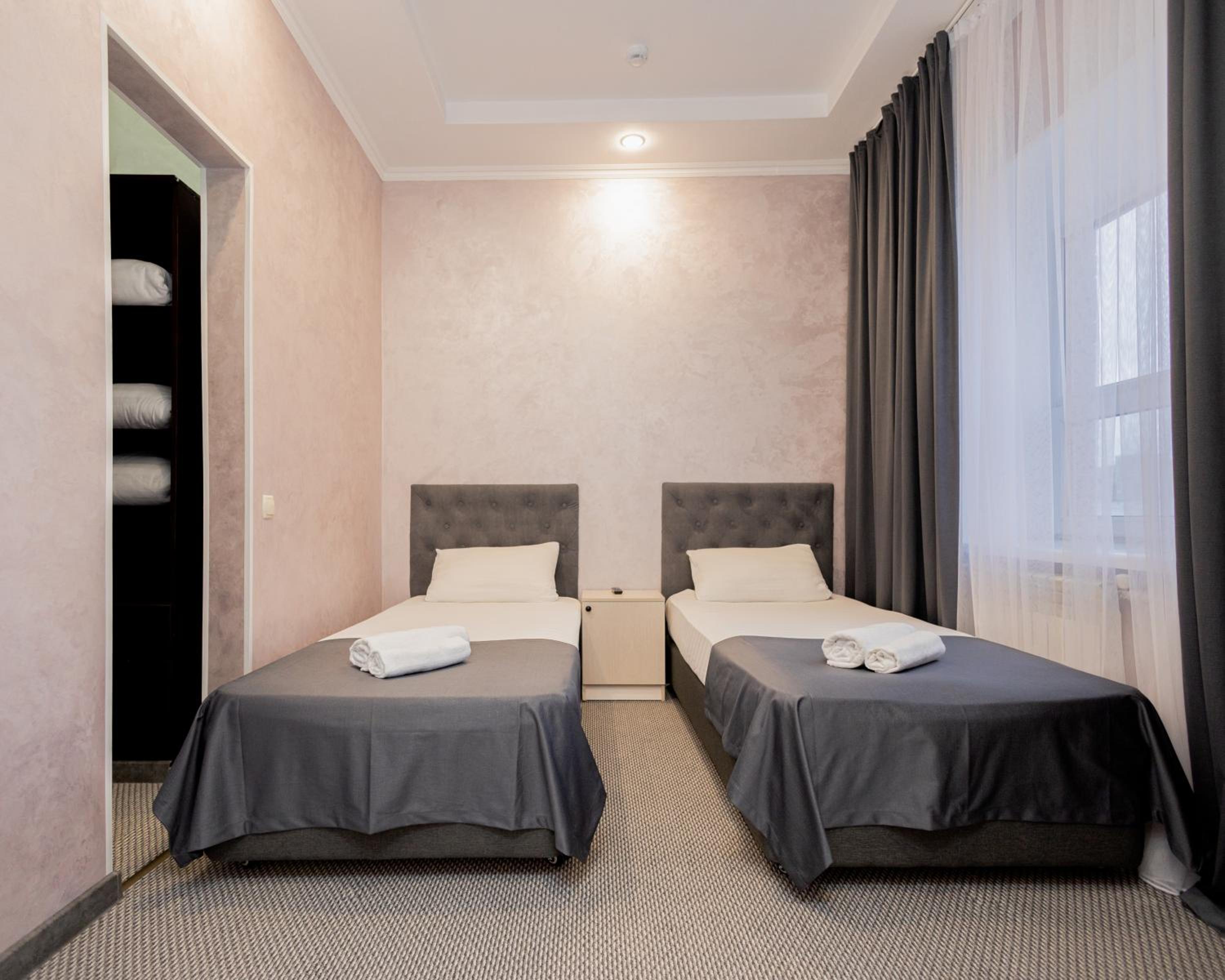 Triple Room - Photo 9