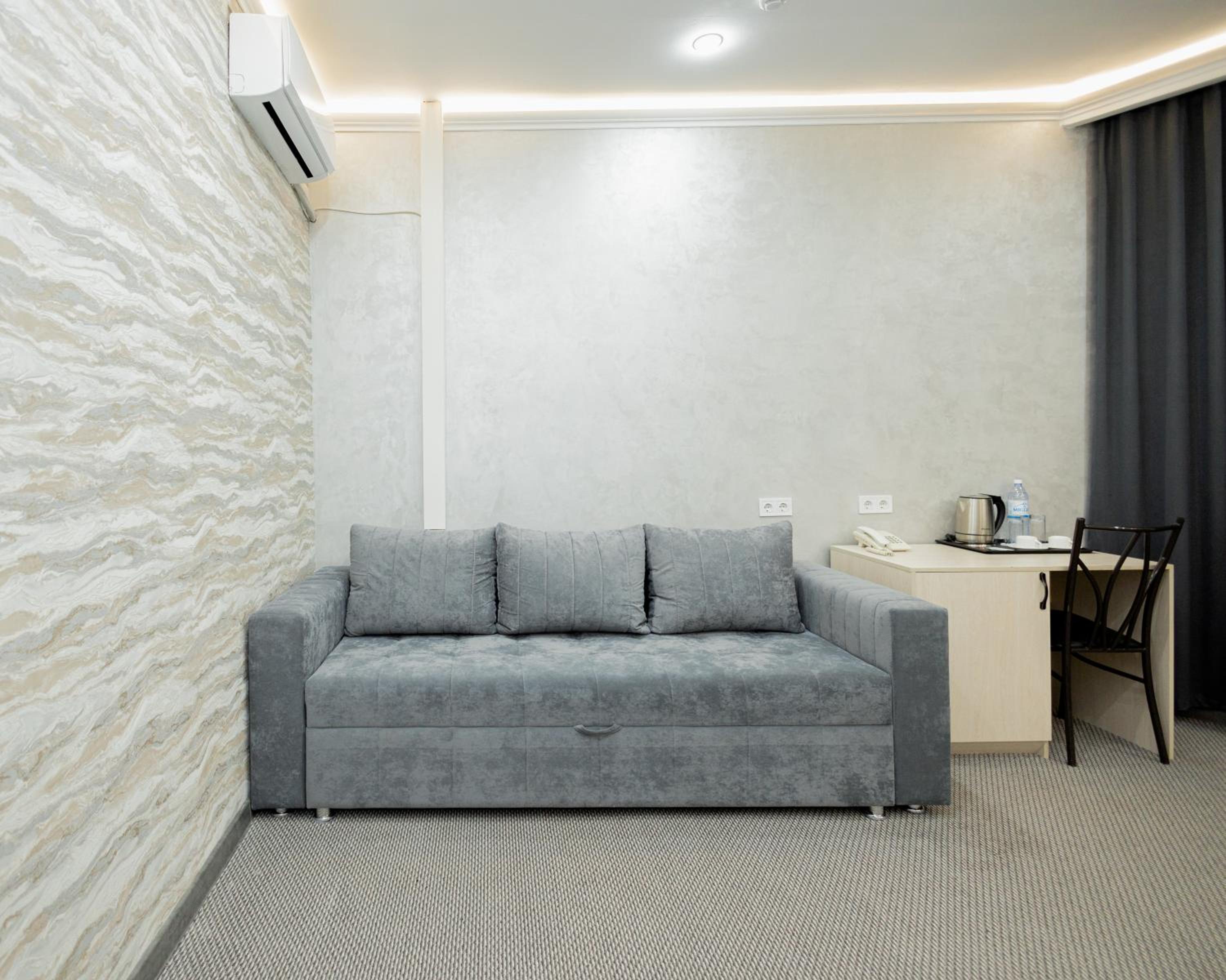 Suite - Photo 8