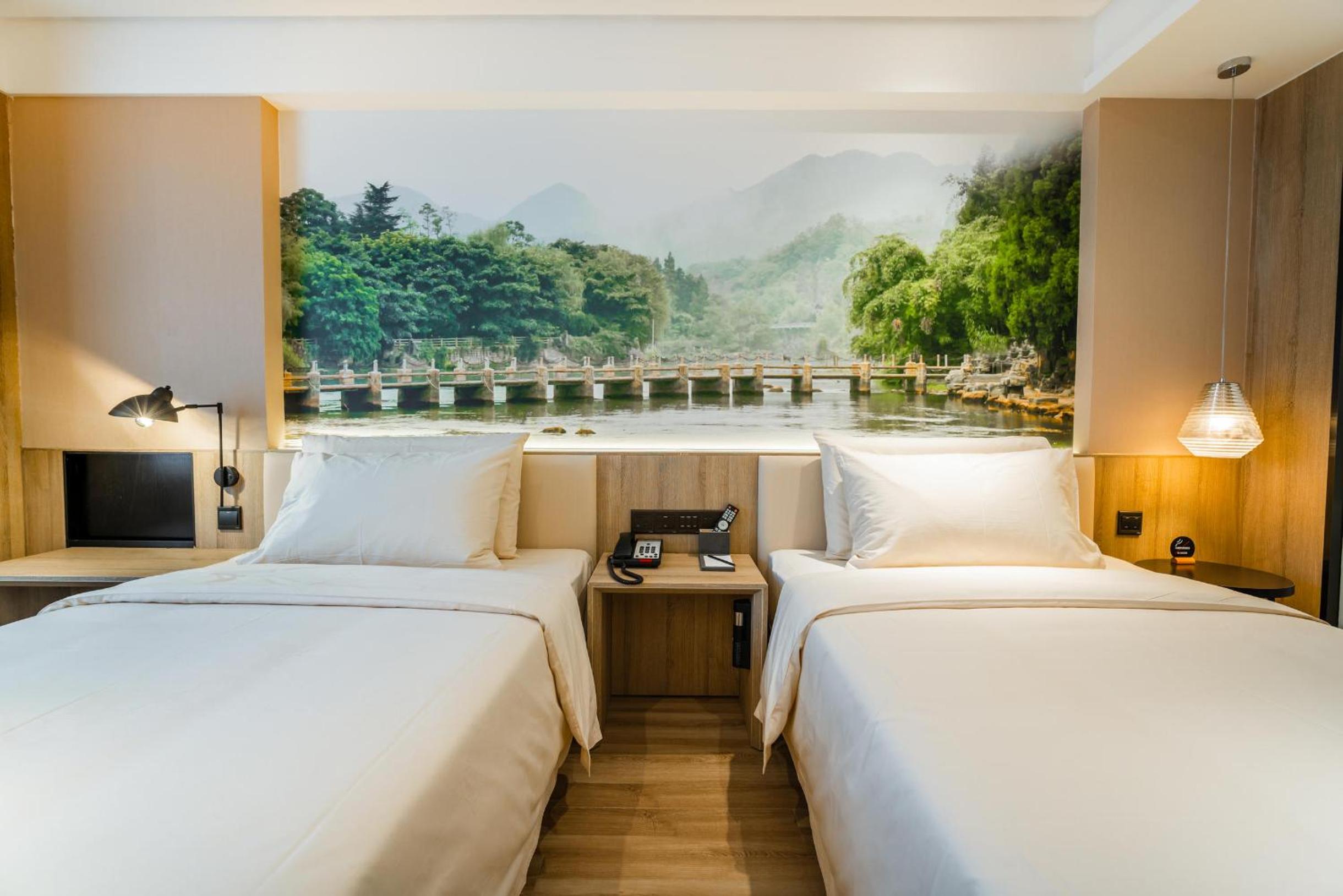 Superior Twin Room photo 2