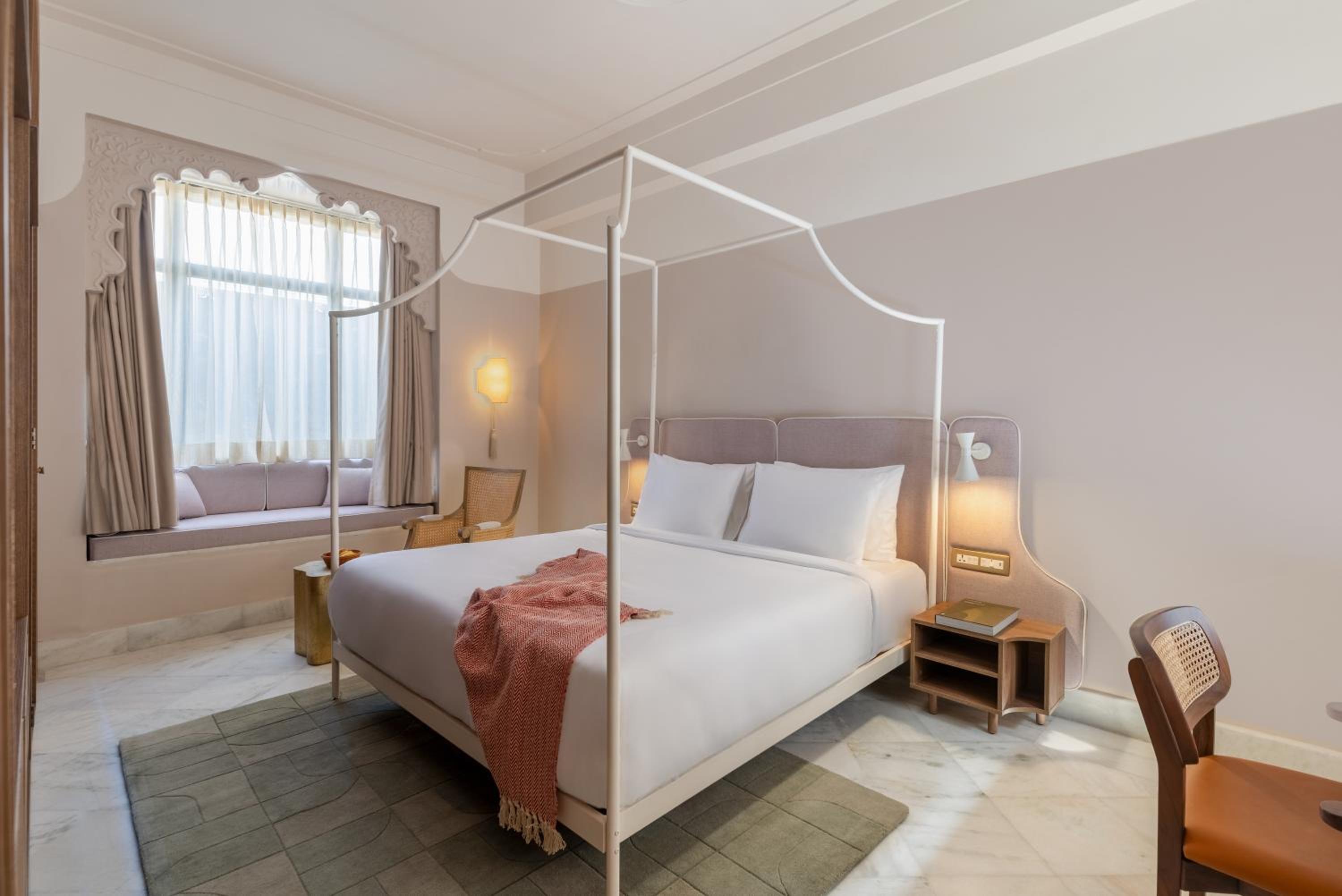 Superior King Room: 15% off on Food & Soft Beverage, Early checkin and Late Checkout upto 2hrs (Subject to Availability), 2 pints of Beer (till 30th Sep) - Photo 6