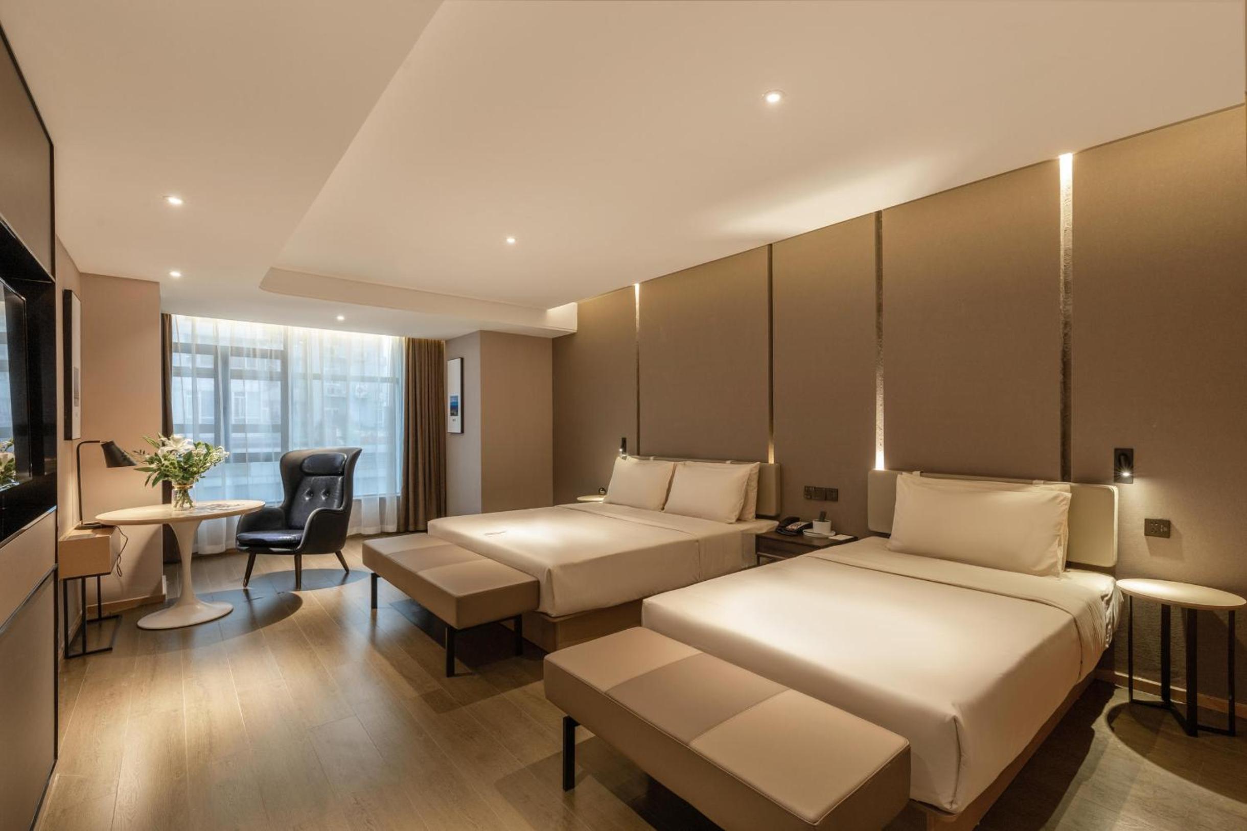 Deluxe Family Room