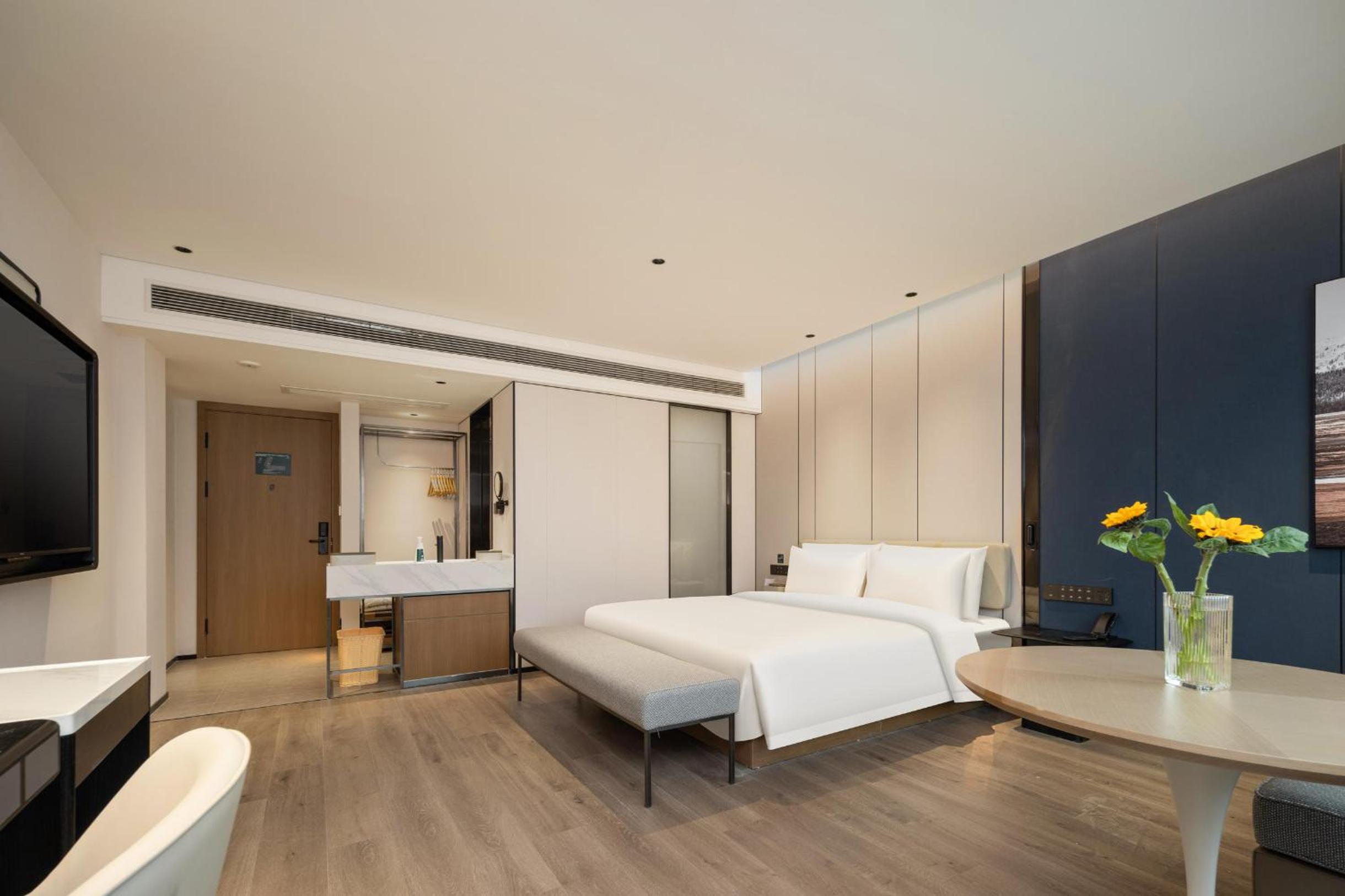 Superior King Room