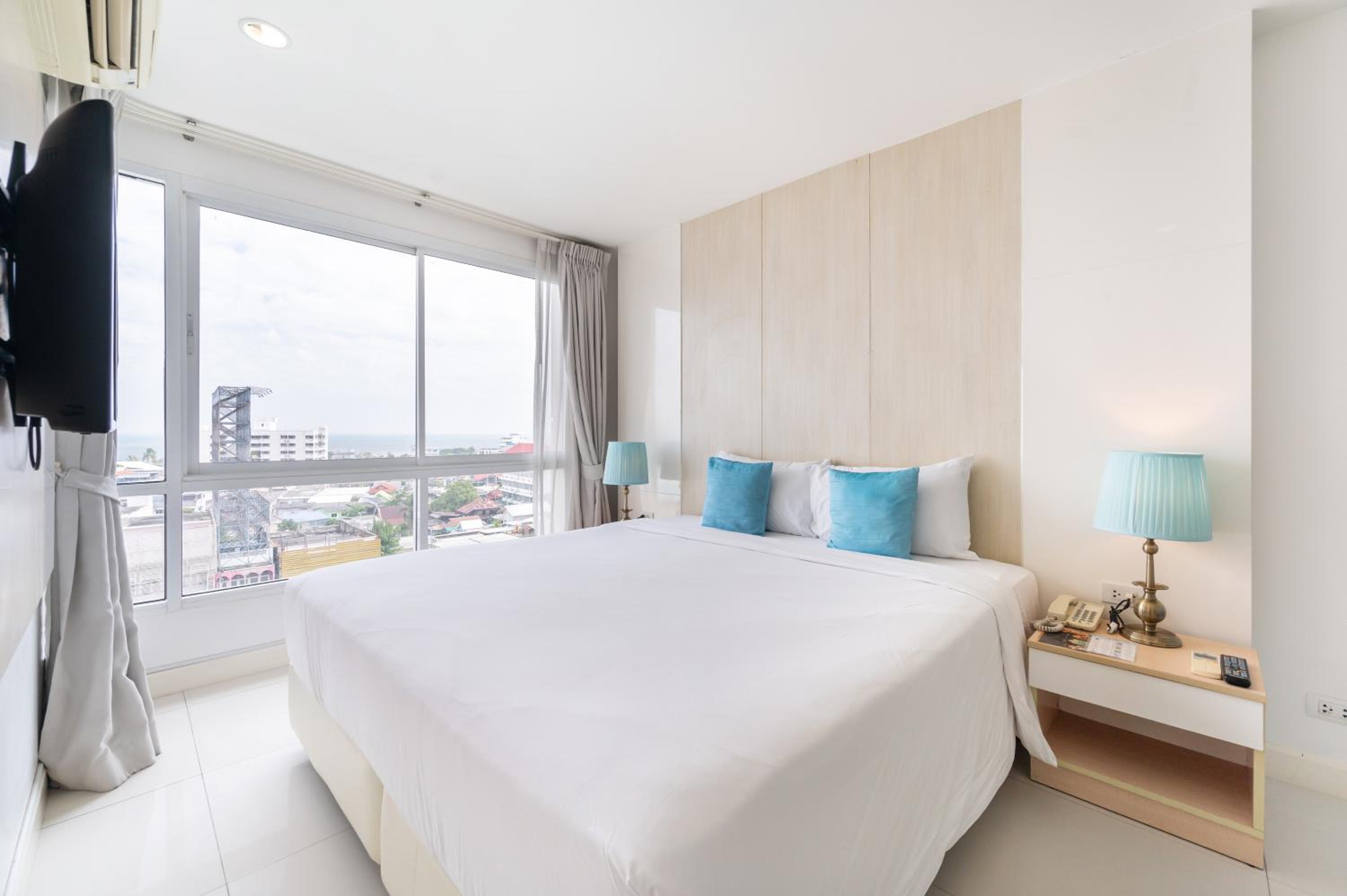 Deluxe Double Room with Sea View photo 1