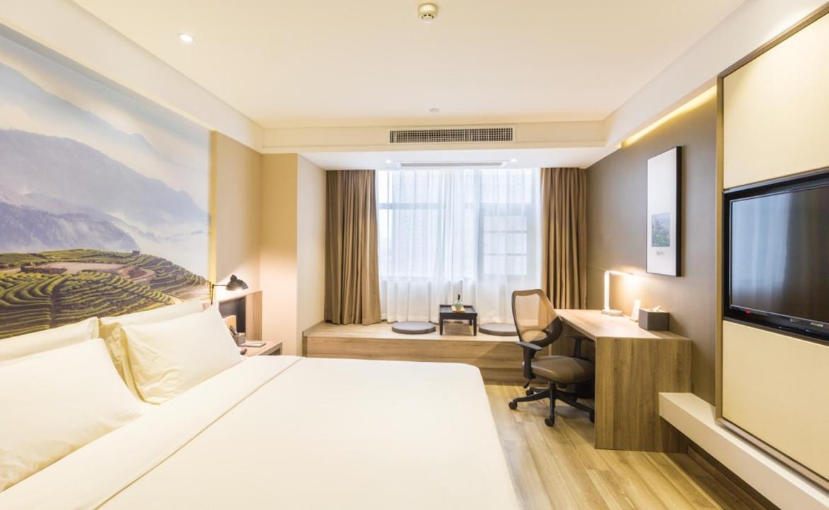 Elegant Double Room photo 3