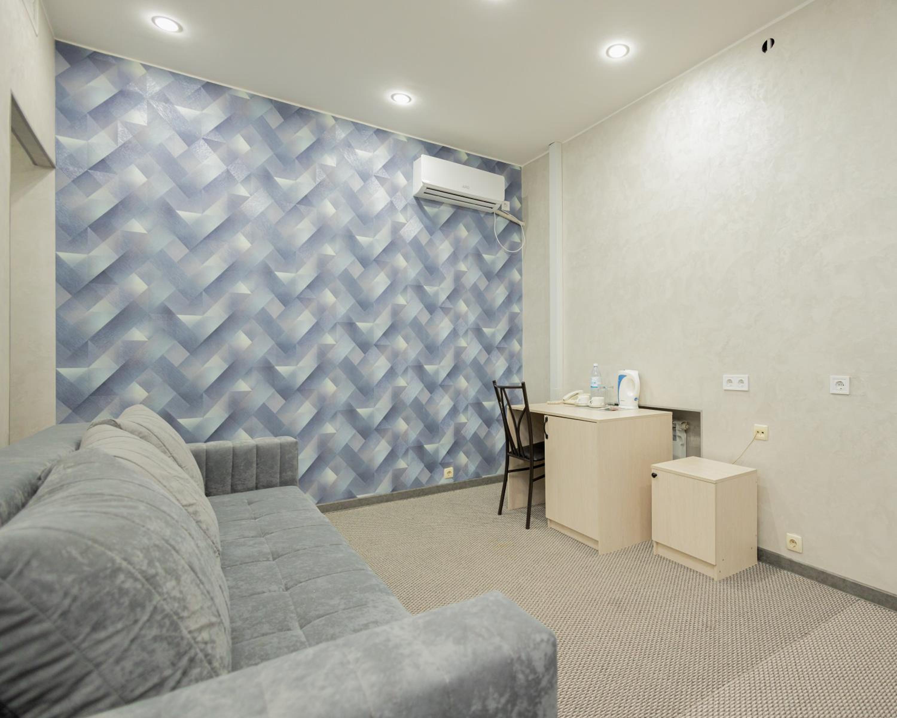 Suite - Photo 10