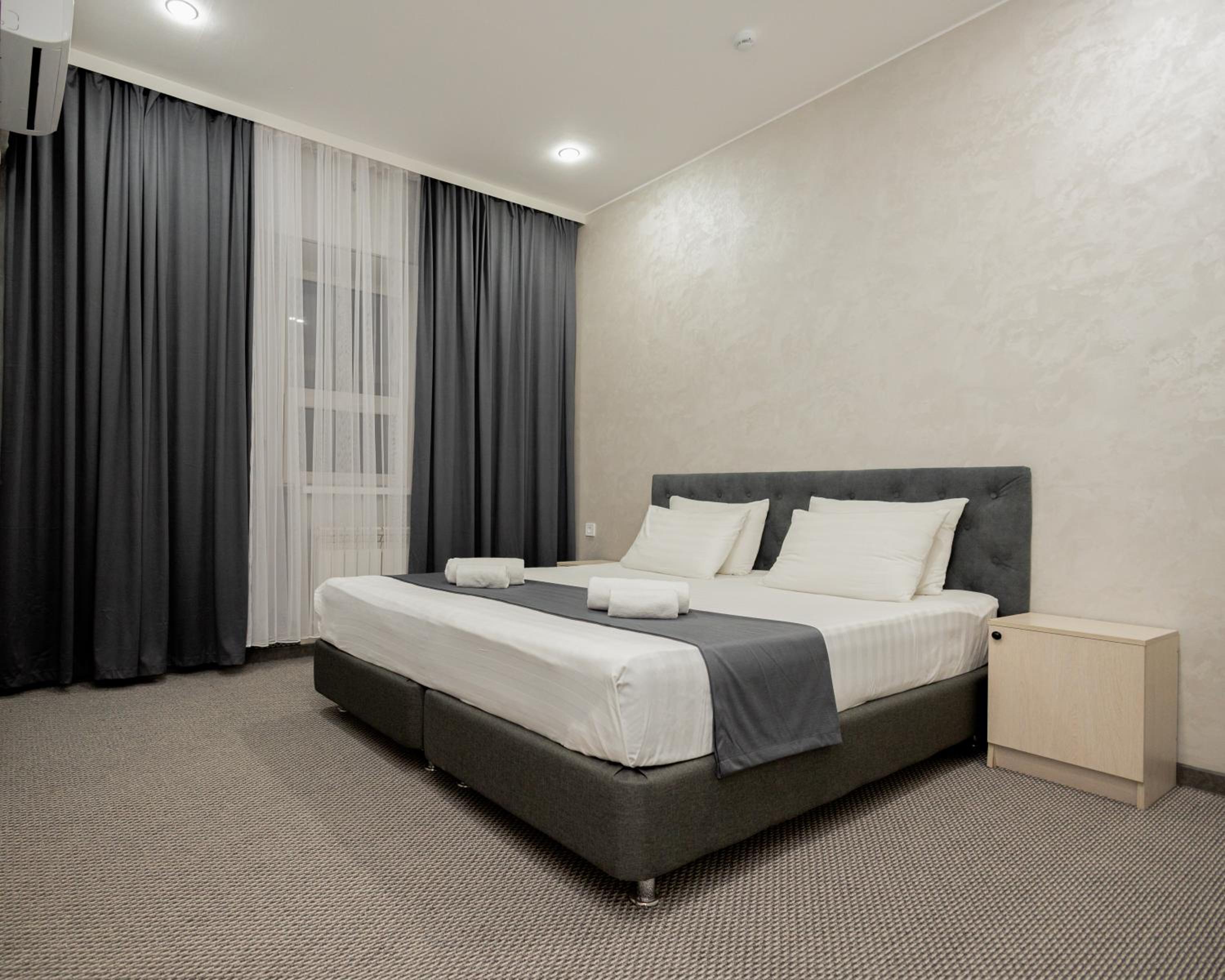 Standard Double Room - Photo 2