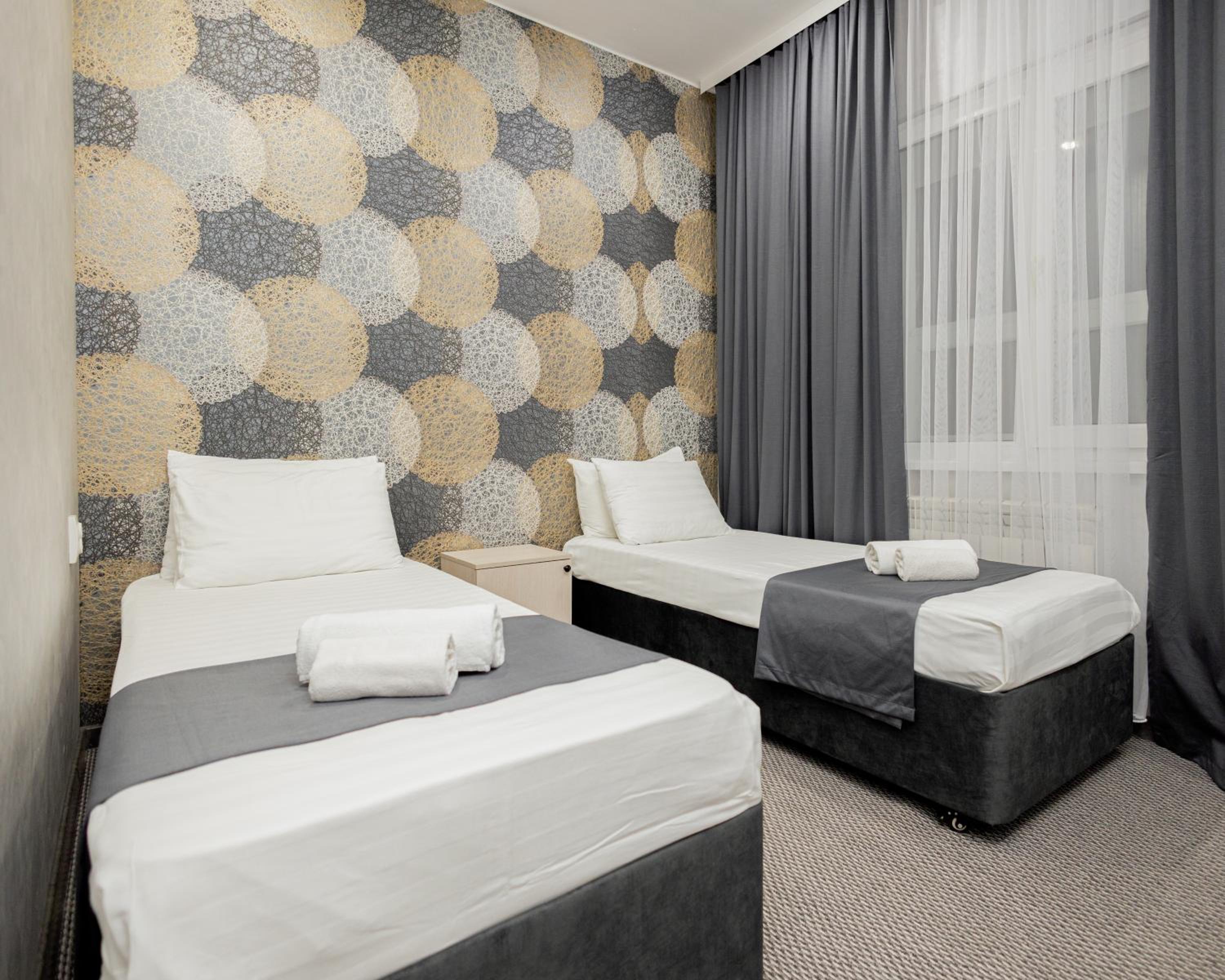 Standard Twin Room - Photo 1