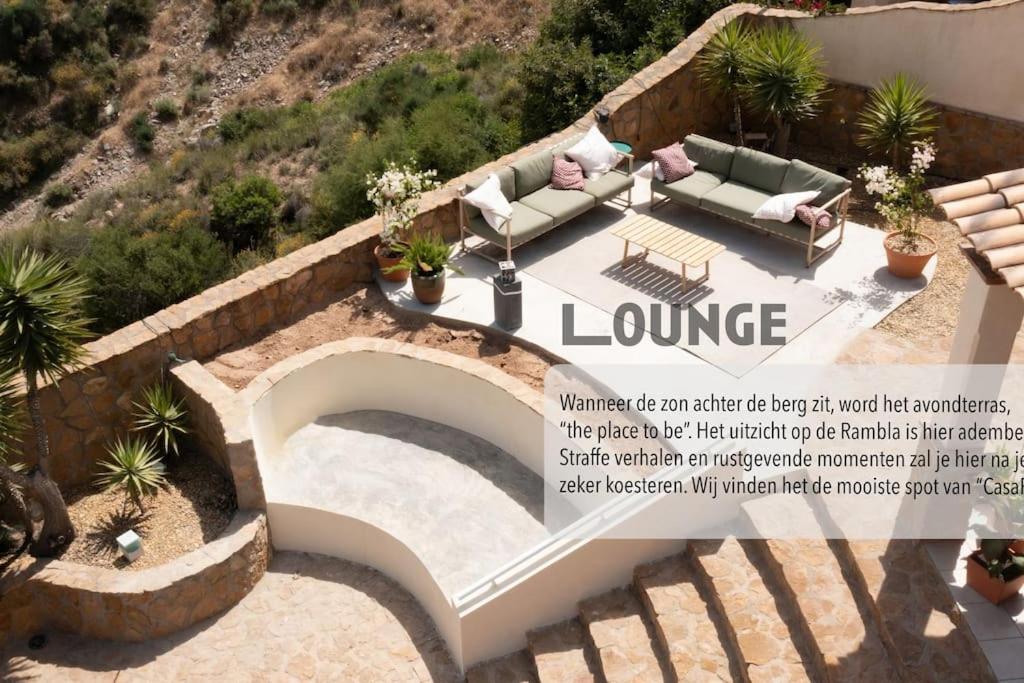 Villa photo 2