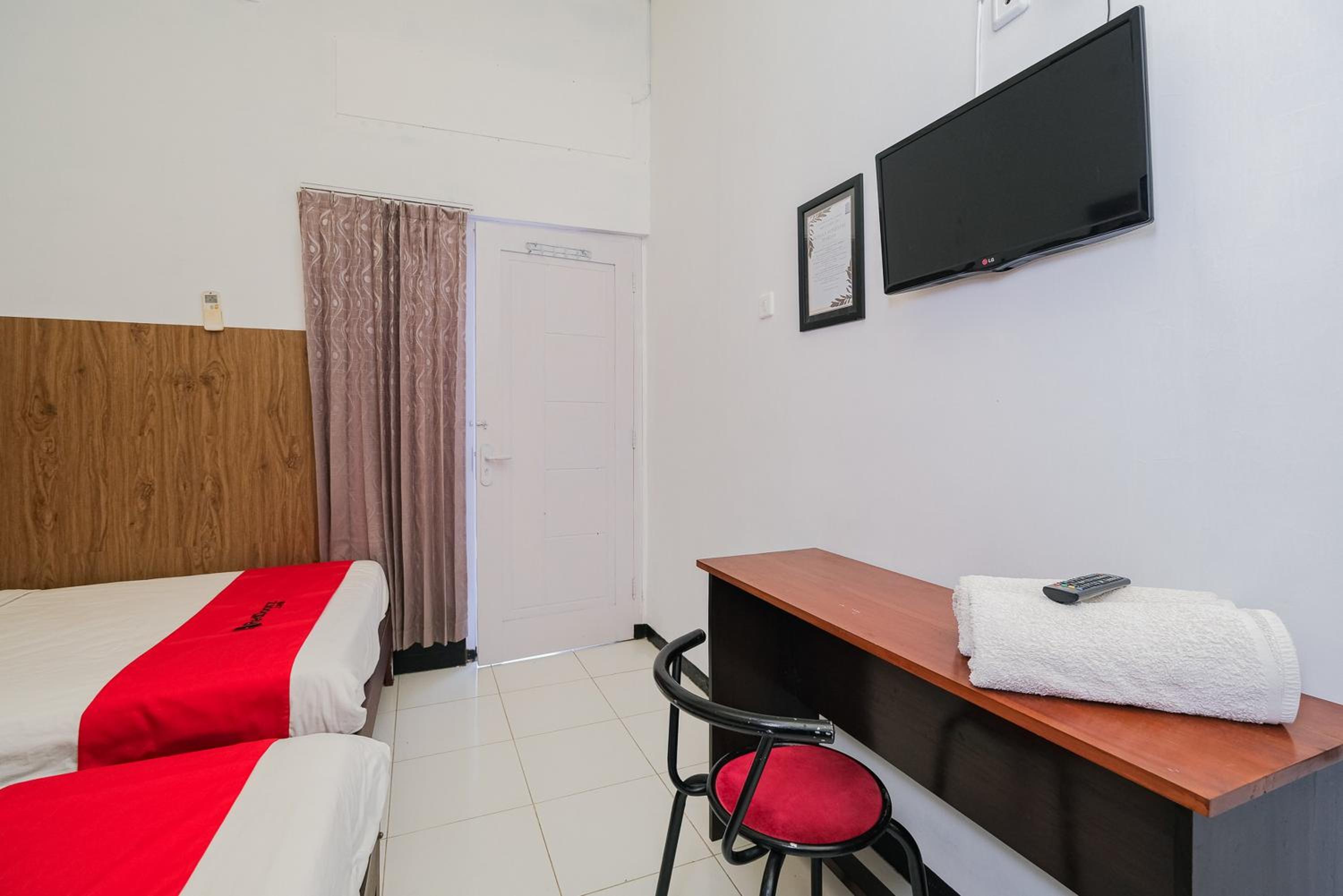 Standard Twin Room photo 3