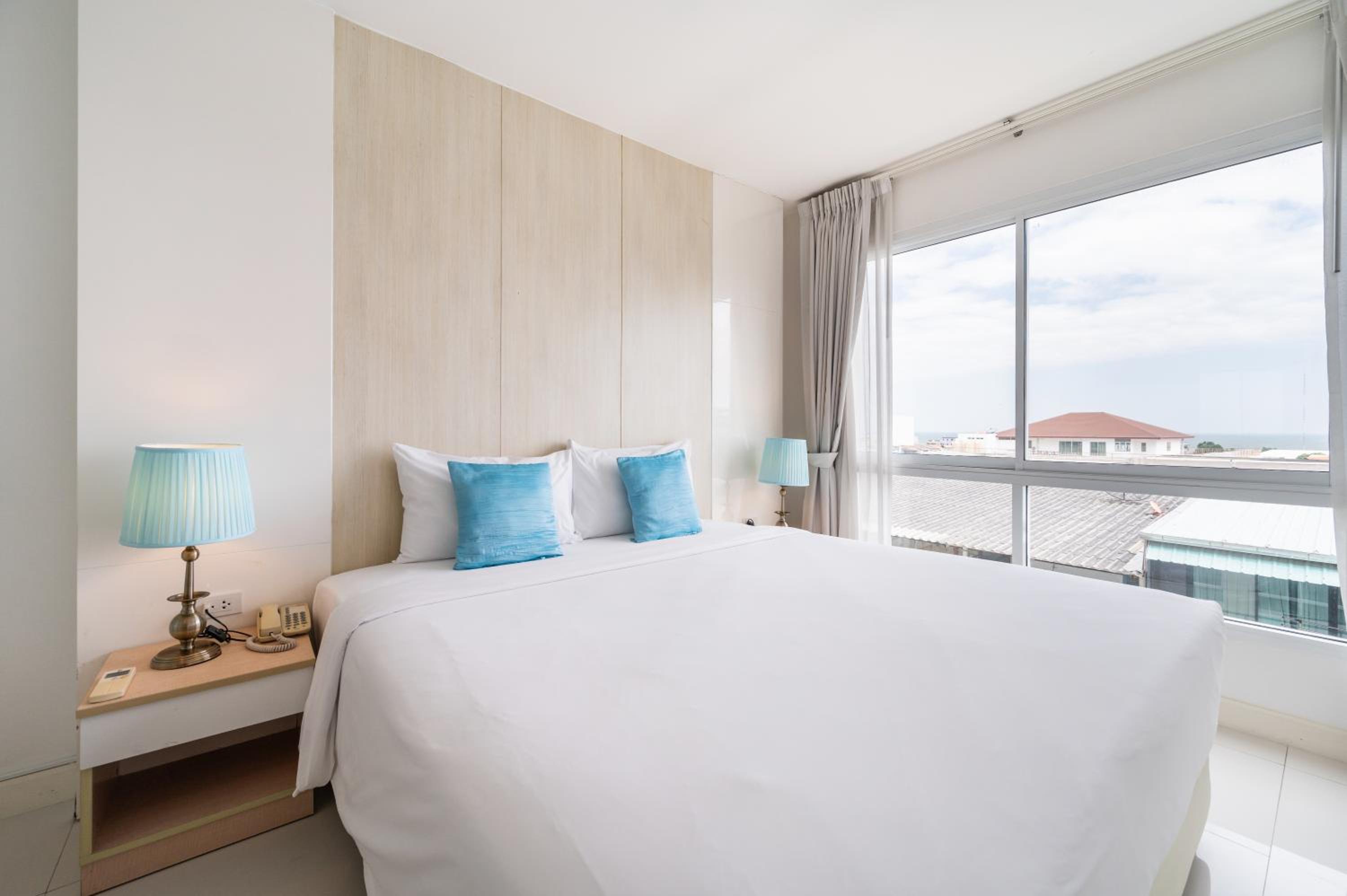 King Suite with Sea View