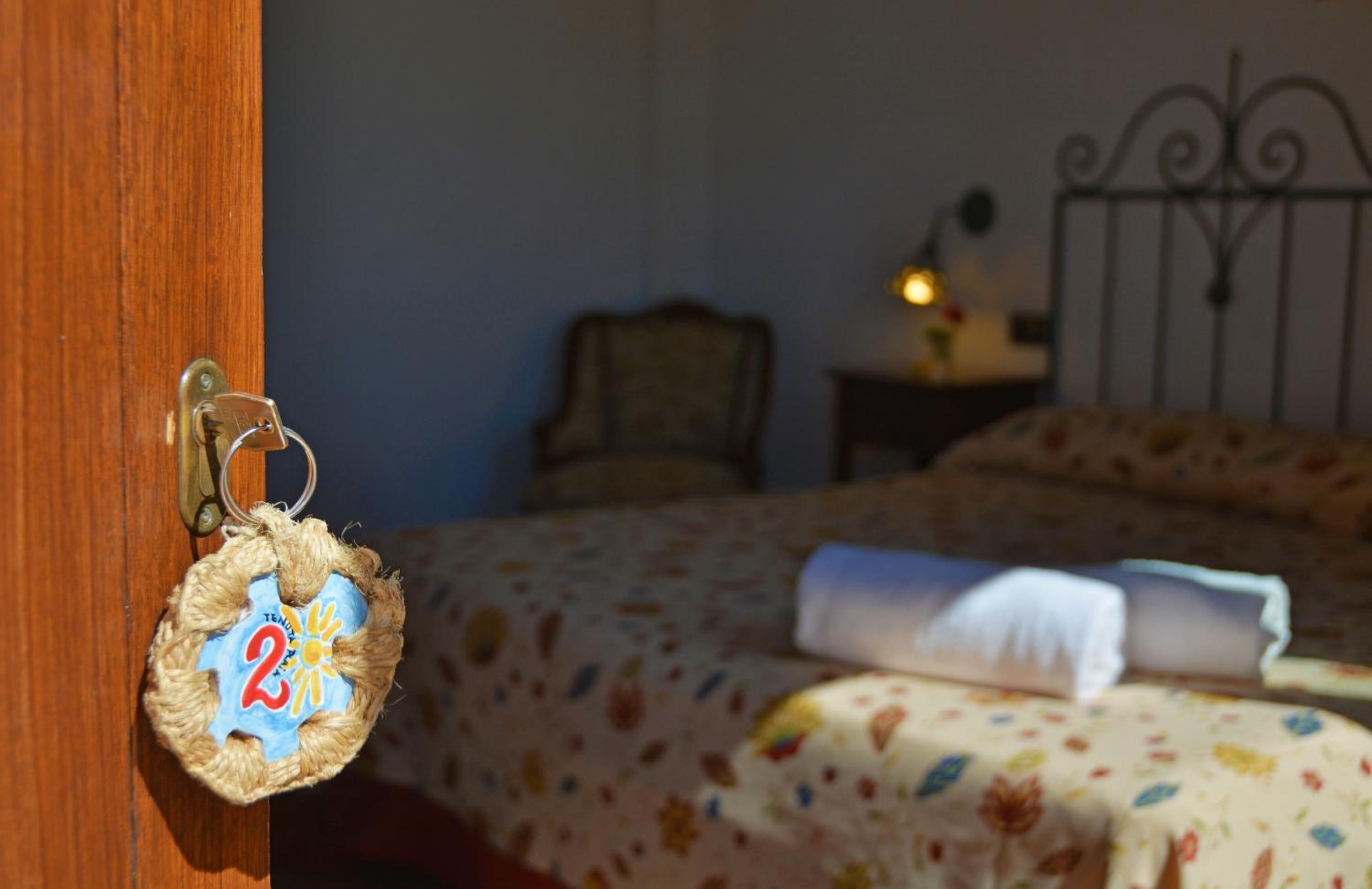 Double or Twin Room - Photo 13