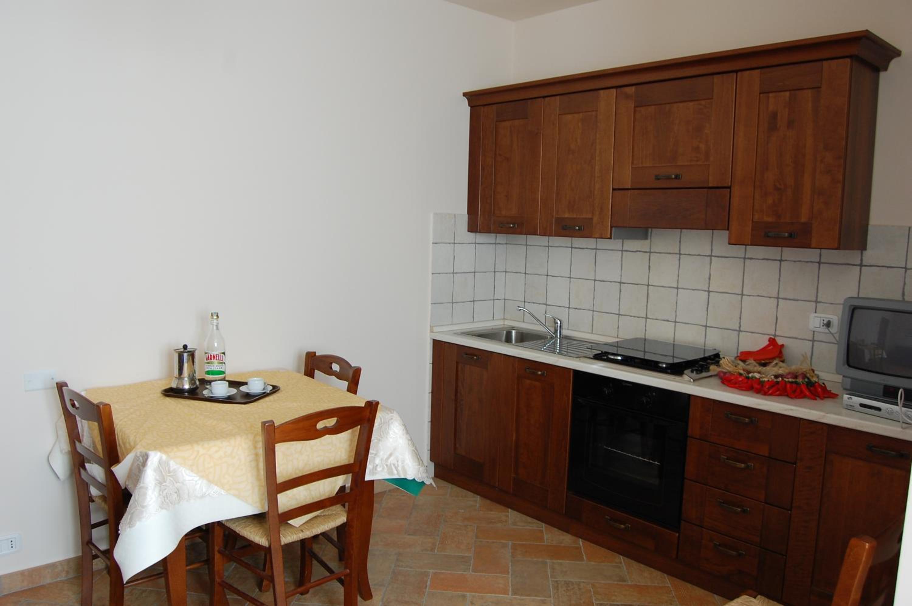 One-Bedroom Apartment photo 2