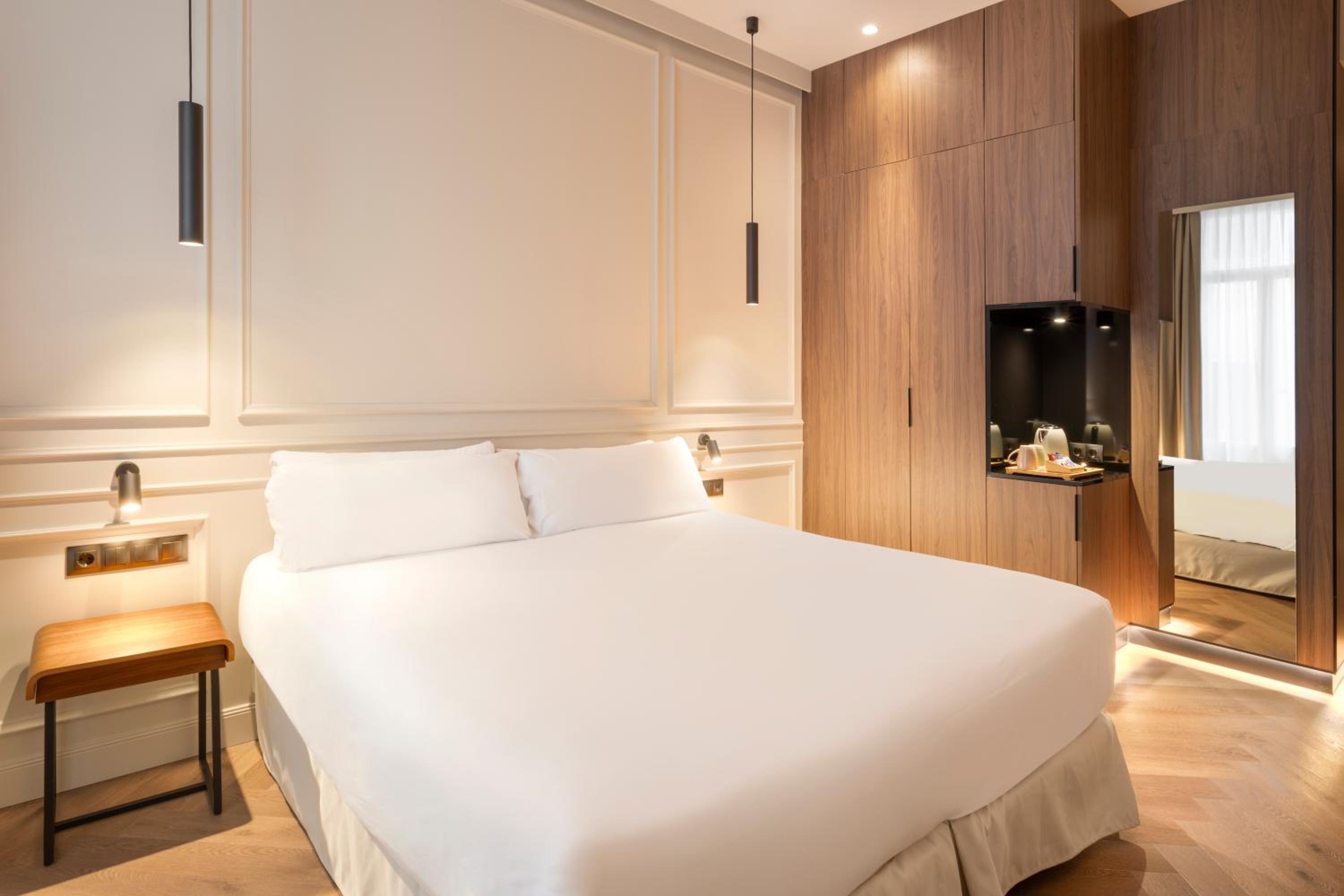 Superior Double or Twin Room photo 2