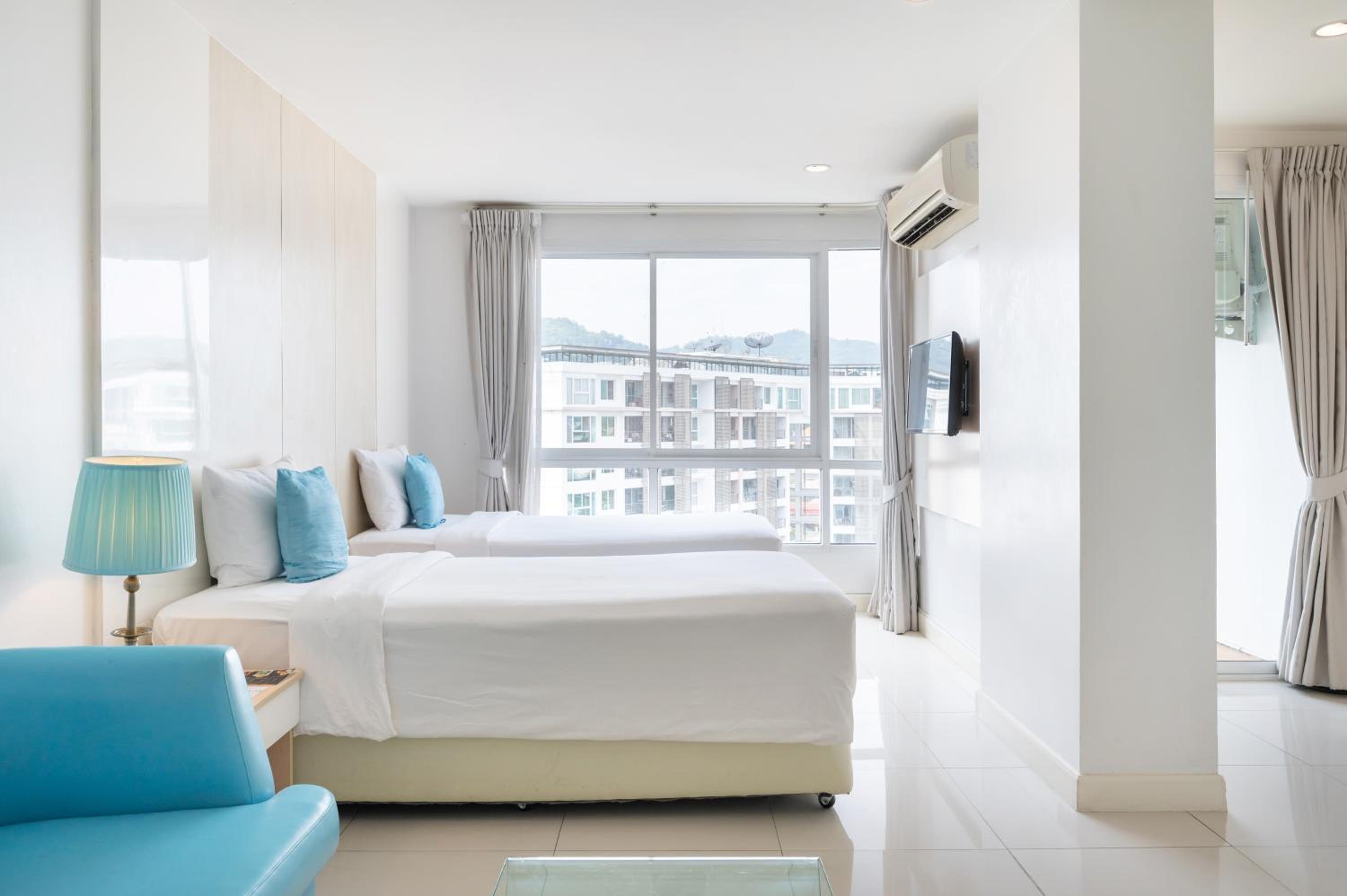 Deluxe Twin Room photo 1
