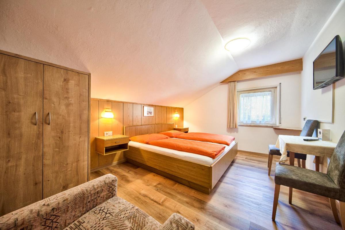 Double Room - Photo 3