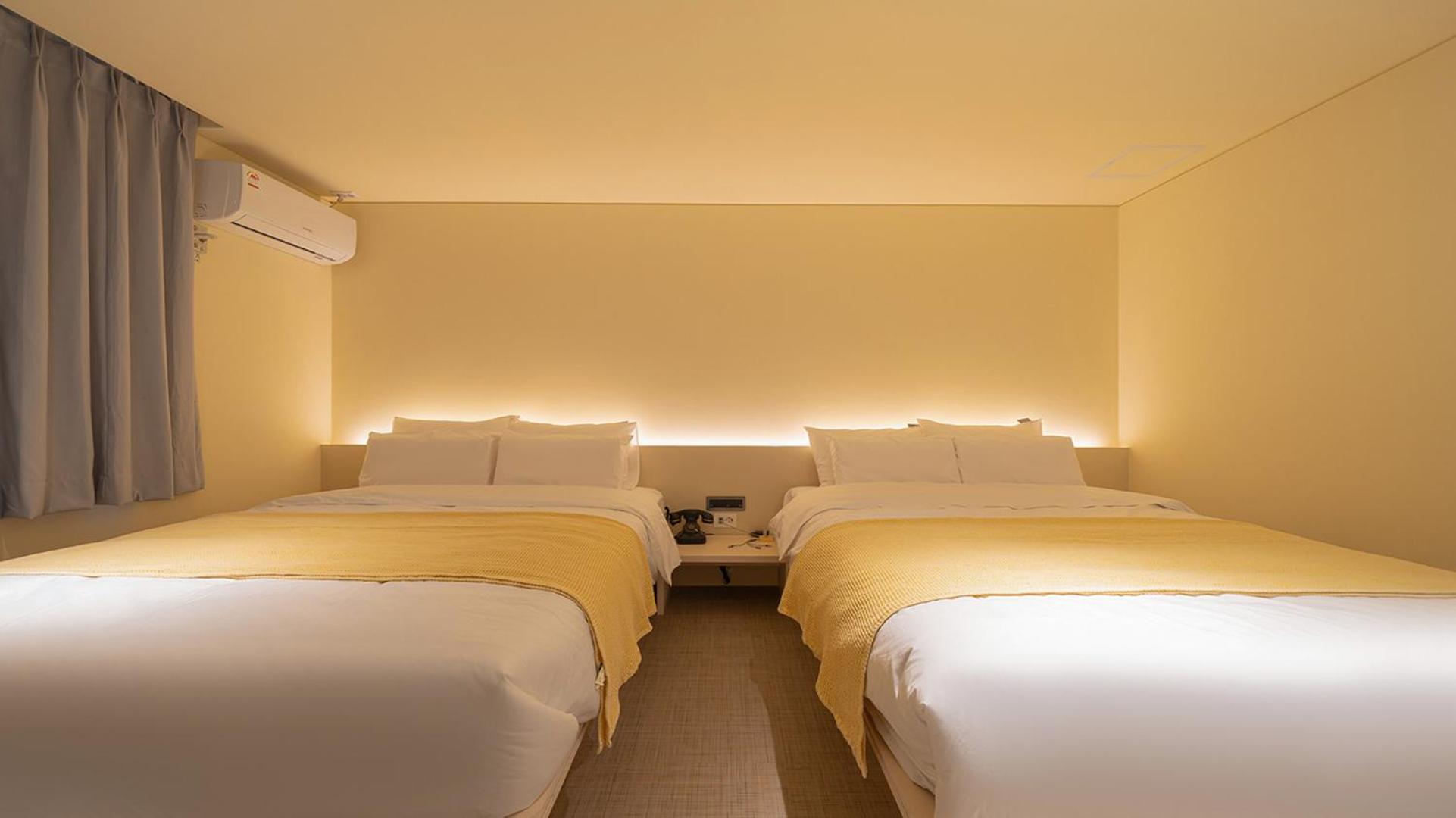 Deluxe Double Room with Yoga - Photo 11