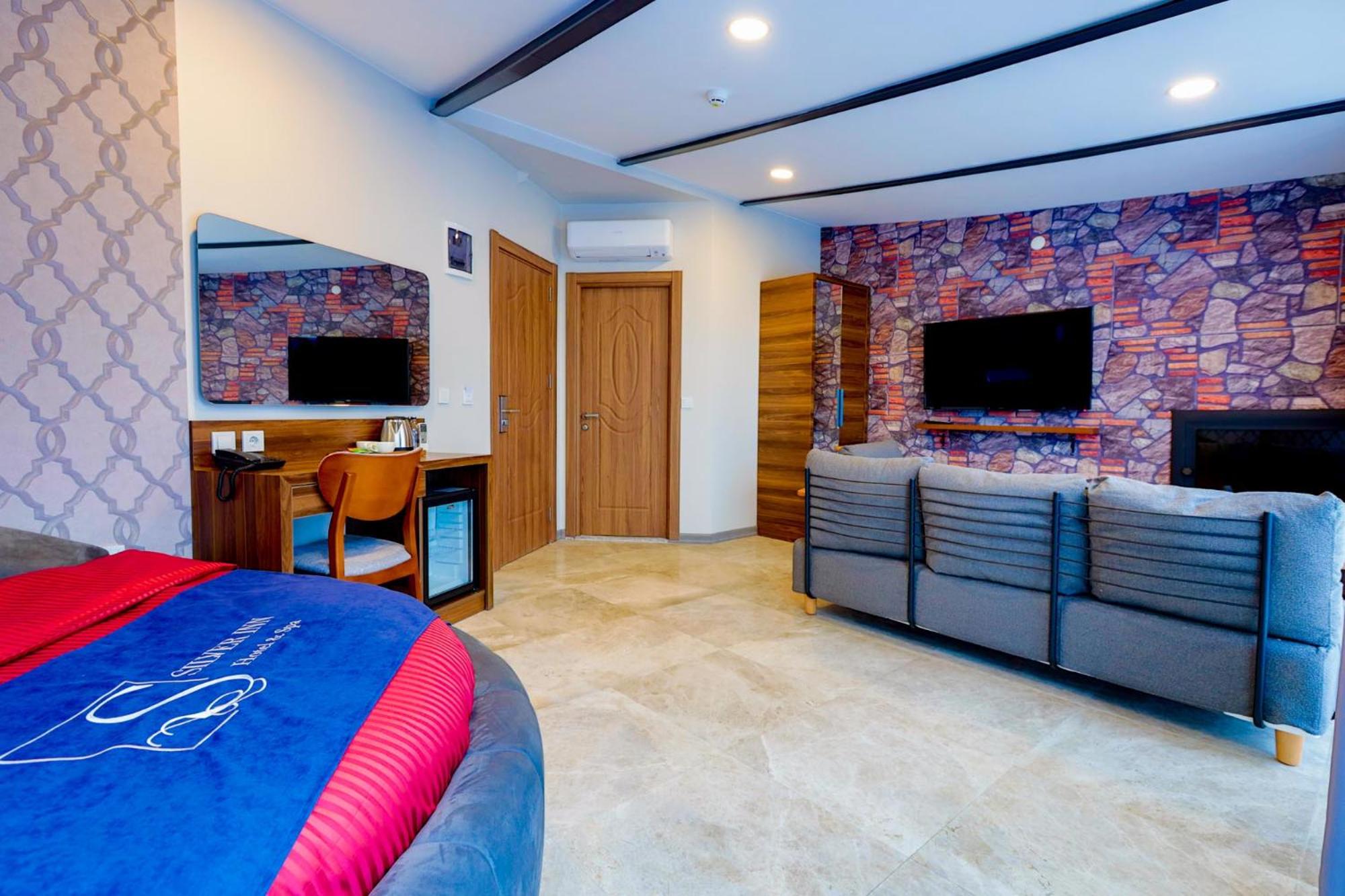 Junior Suite with Terrace photo 2